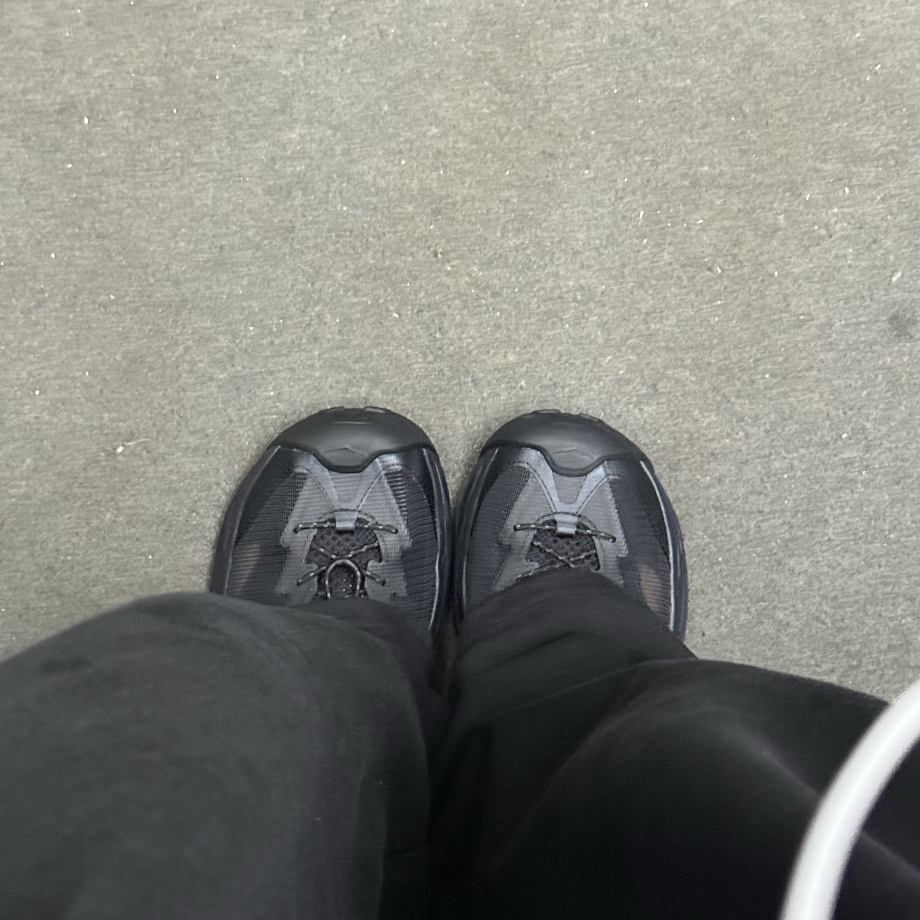Hoka Hopara 2 Black 착용 스타일