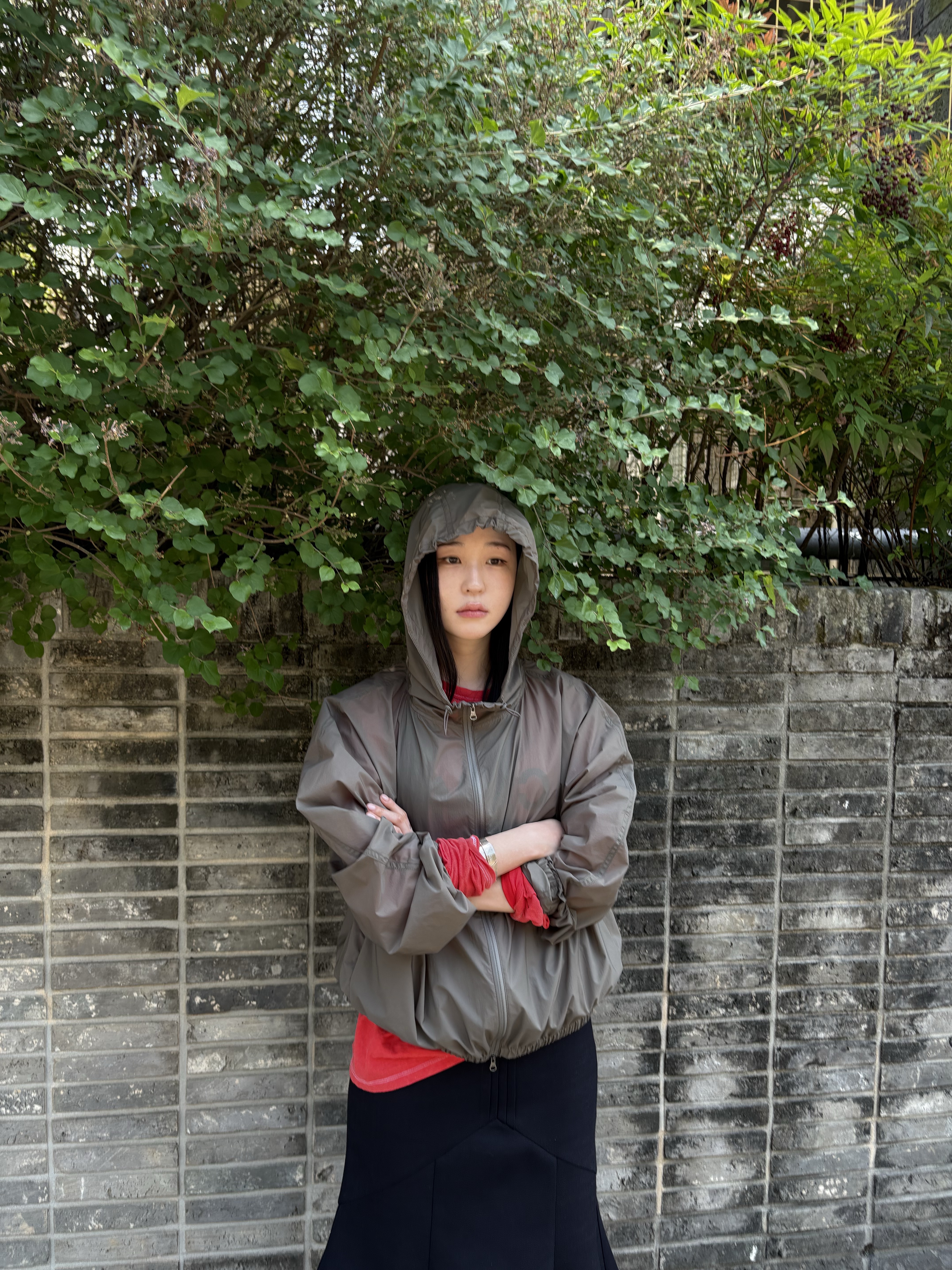 Amomento Women Nylon Raglan Hooded Jumper Khaki - 26SS, Melissa x Susan Fang Women Sakura Possession Platform Black Clear Black - 26SS 착용 스타일 - 1