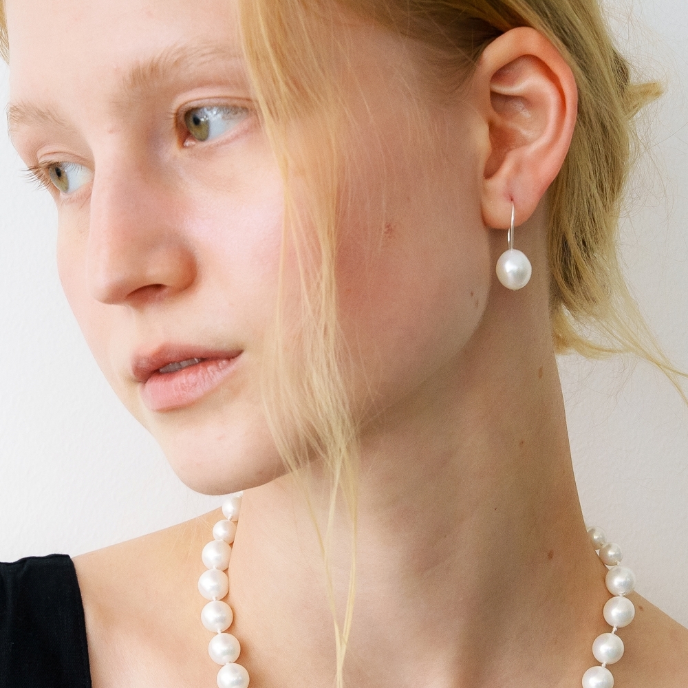 러브미몬스터 천연 원석 후크 귀걸이 화이트(lovememonster Natural Gem Hook Earrings WHITE) - 2