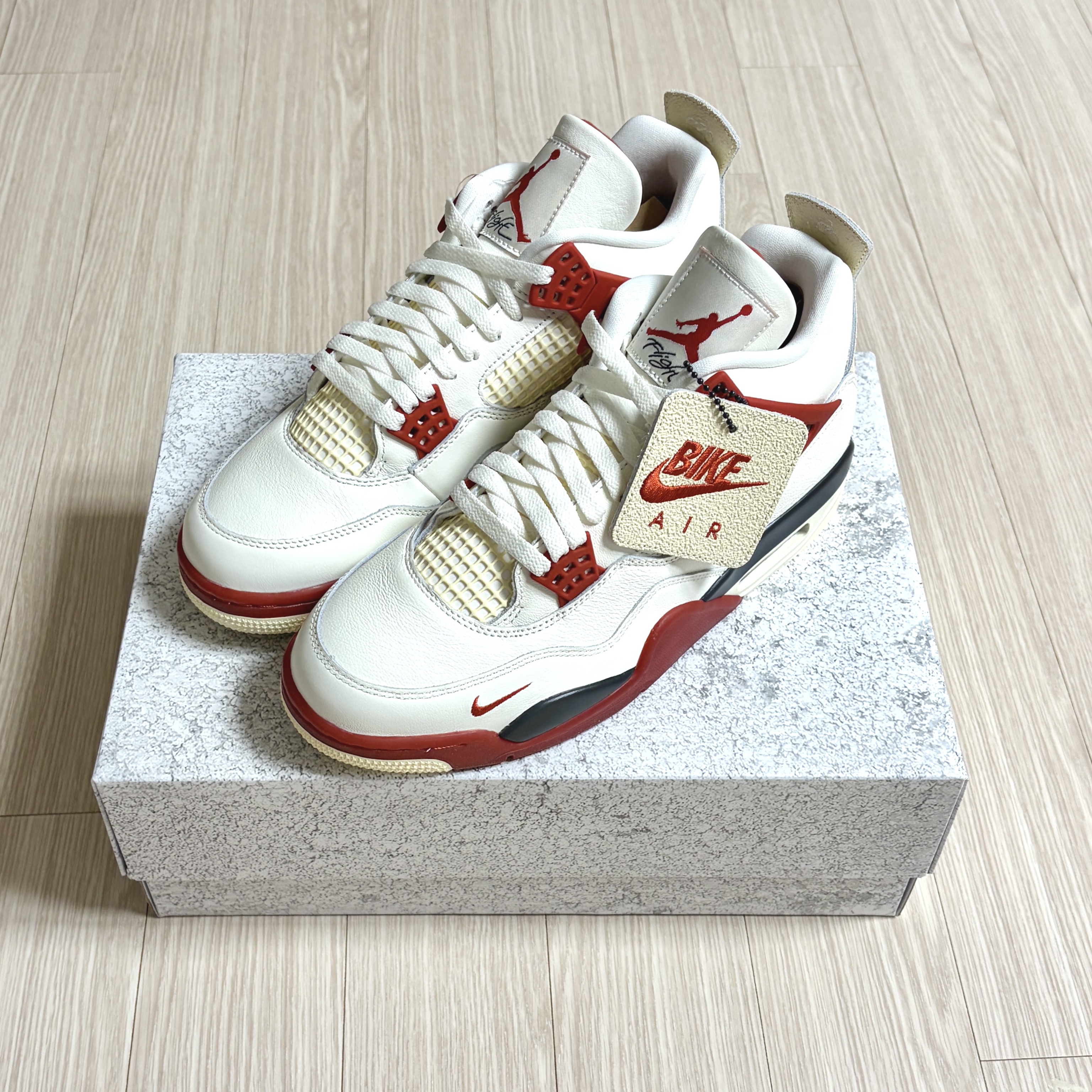 Jordan 4 x Nigel Sylvester Retro OG Brick After Brick 착용 스타일 - 2