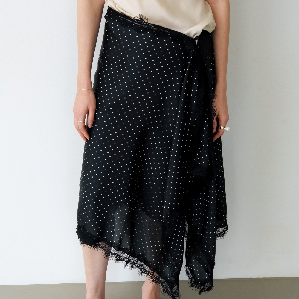 러브미몬스터 레이스 도트 새틴 랩 스커트 블랙(lovememonster Lace Dot Satin Wrap Skirt BLACK) - 2
