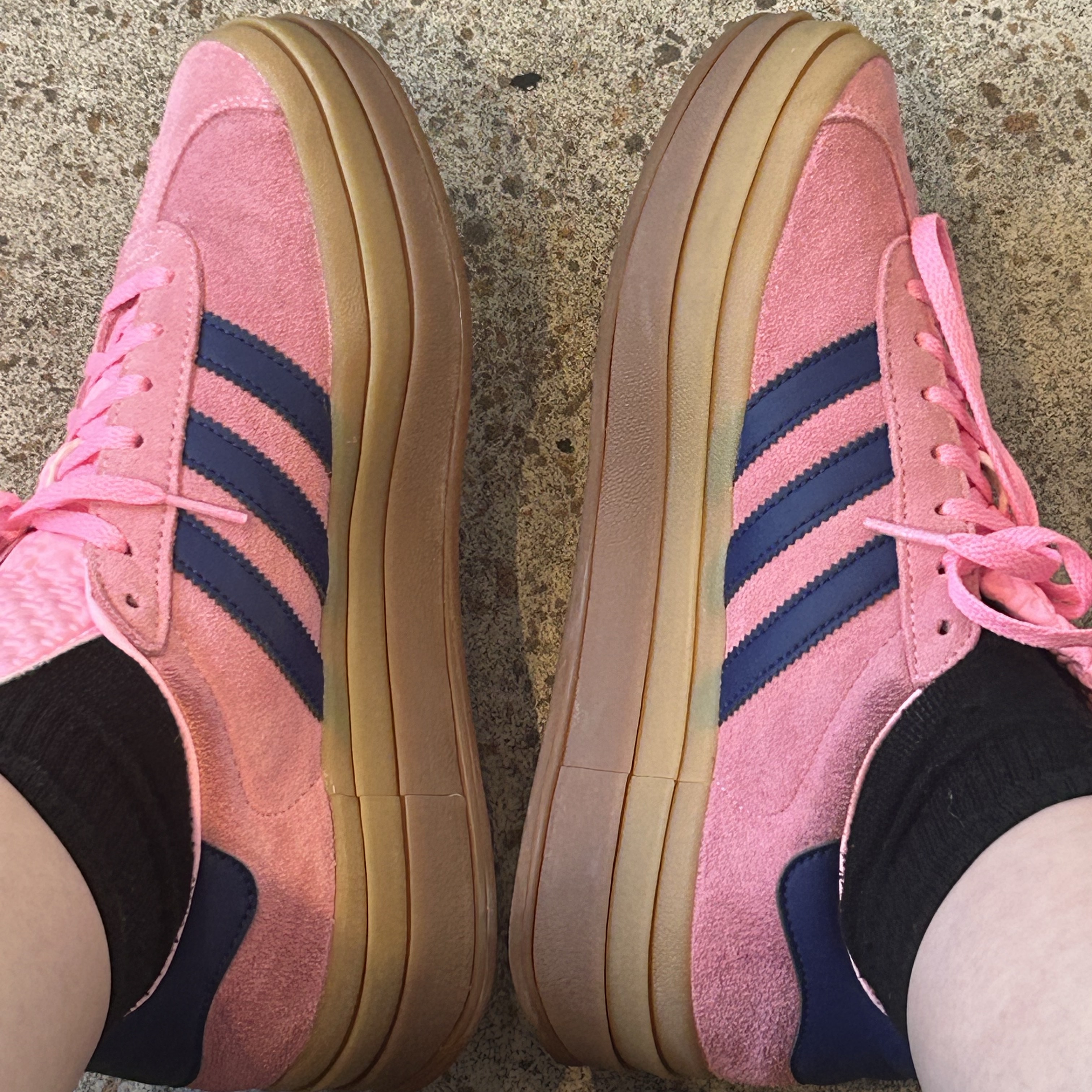 (W) Adidas Gazelle Bold Pink Glow Victory Blue 착용 스타일