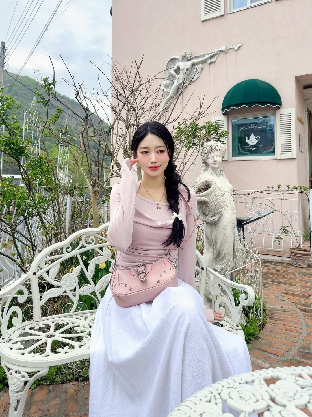 Rosefrantz Drape Layered Halter Long Sleeve [Pink] 착용 스타일 - 4