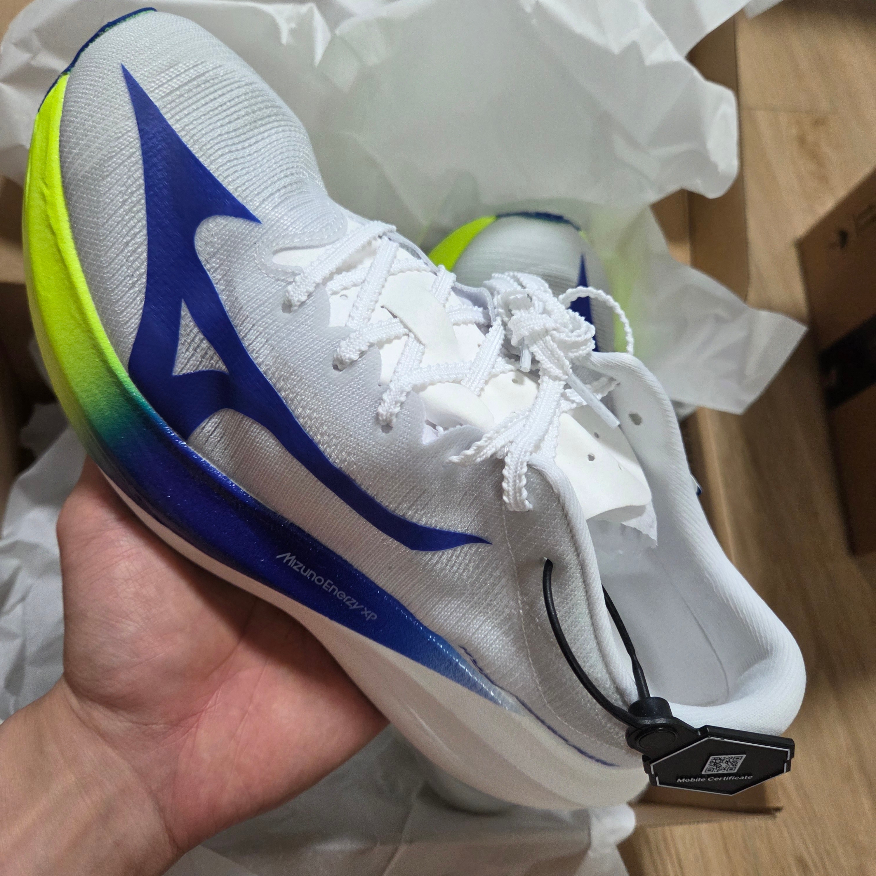 Mizuno Hyperwarp Pure White Yellow 착용 스타일 - 1