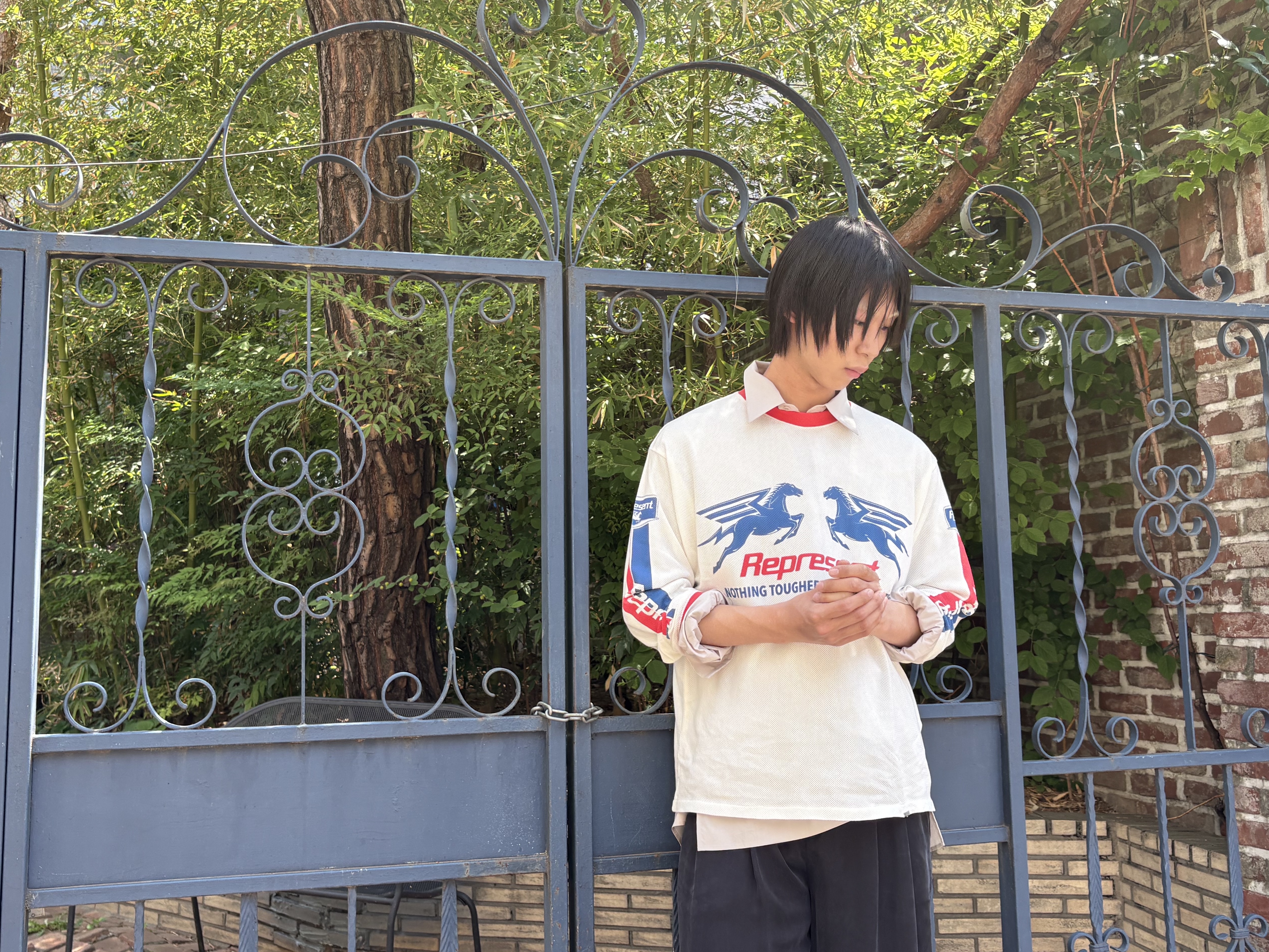 Represent Mesh Pegasus Long Sleeve T-Shirt Flat White - 26SS, Amomento Men's Wool Cardigan Brown - 26SS 착용 스타일 - 4