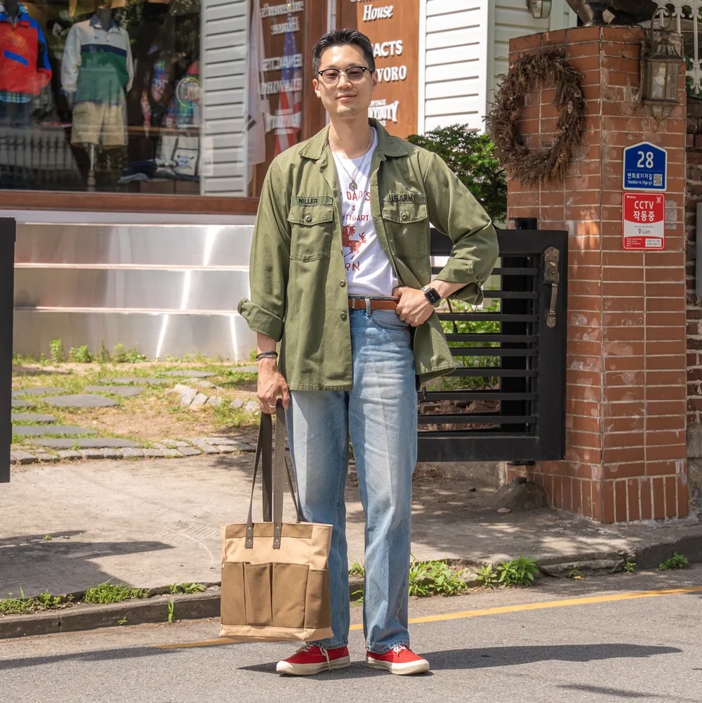 GILDAN X Vintage Collection EVERY DADS ICON T-Shirt 착용 스타일 - 1