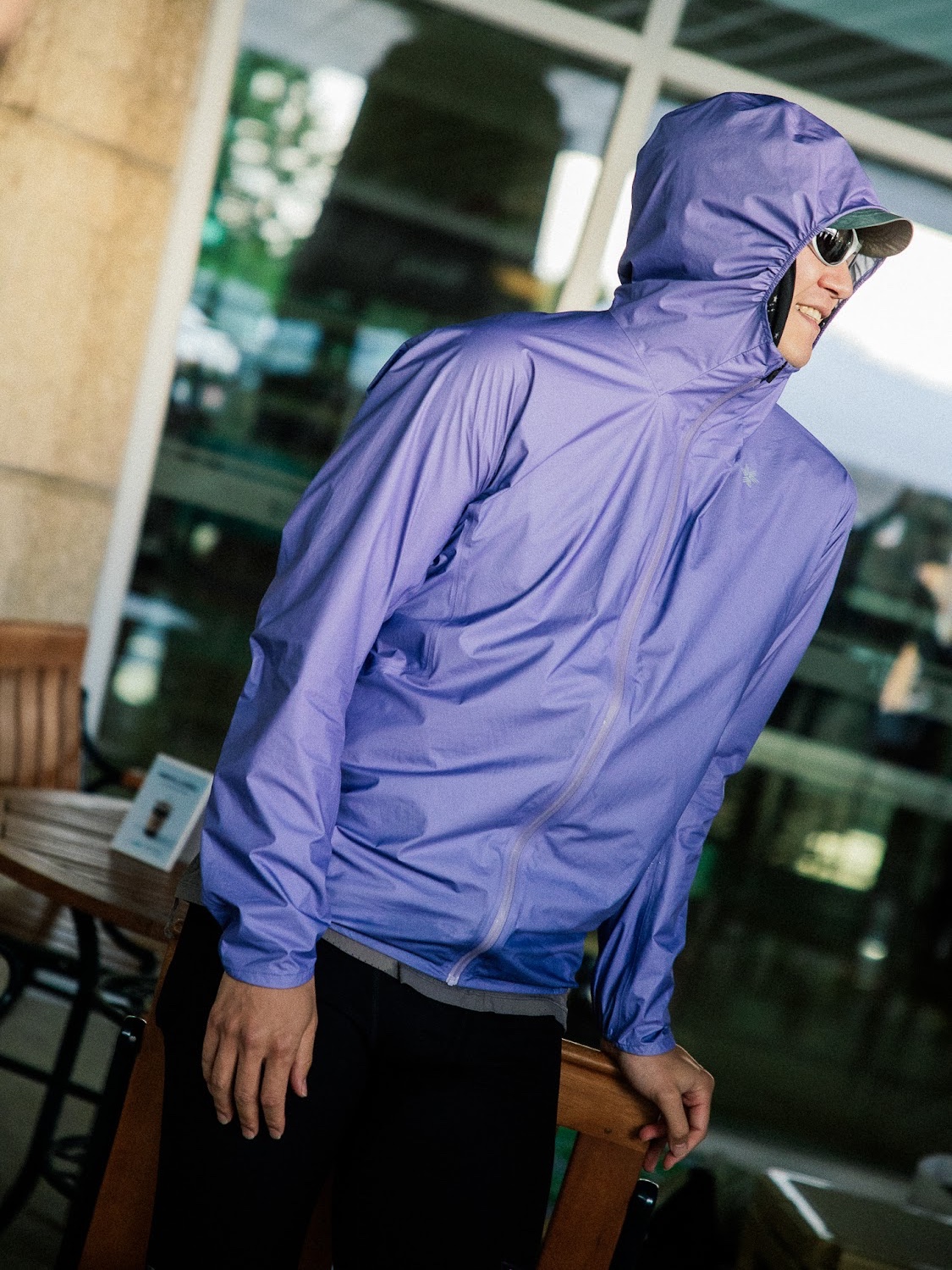 On Running x Post Archive Faction (Paf) Cloudmonster 2 Vapor Frost, Optimistic Runners Glossy Ripstop Shorts Light Grey 착용 스타일 - 2