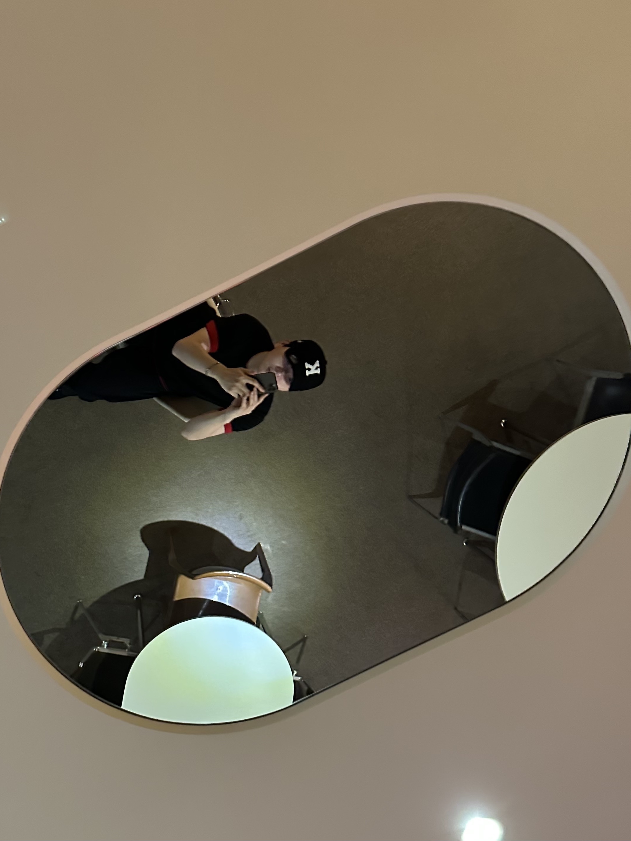 [KREAM 단독] Kamien x KOIN SEOUL K Logo Ball Cap Black, Kamien x KOIN SEOUL K Logo Ball Cap Black 착용 스타일 - 3