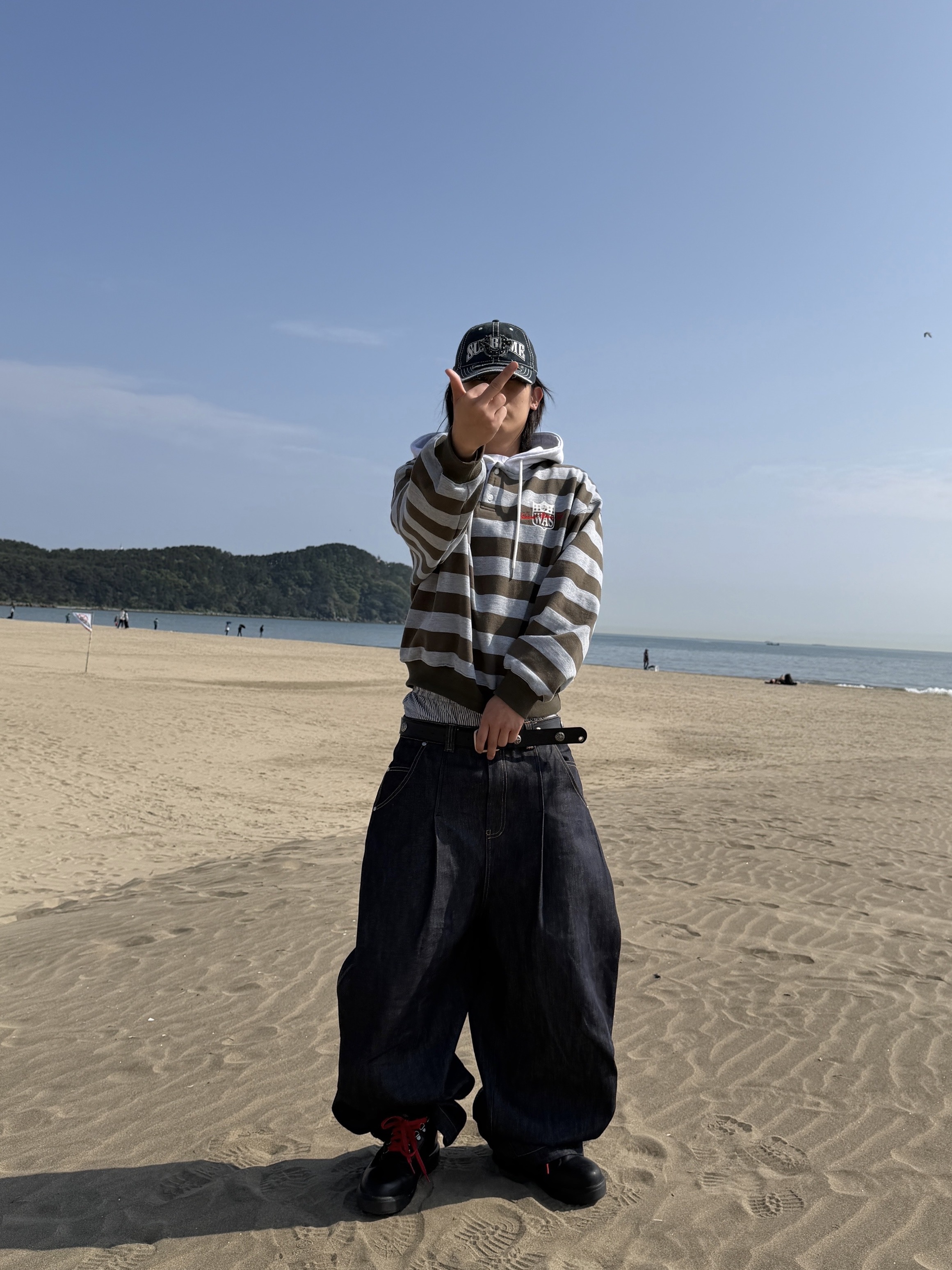 Supreme x True Religion Mesh Back 6-Panel Dirty Indigo - 25FW 착용 스타일 - 1