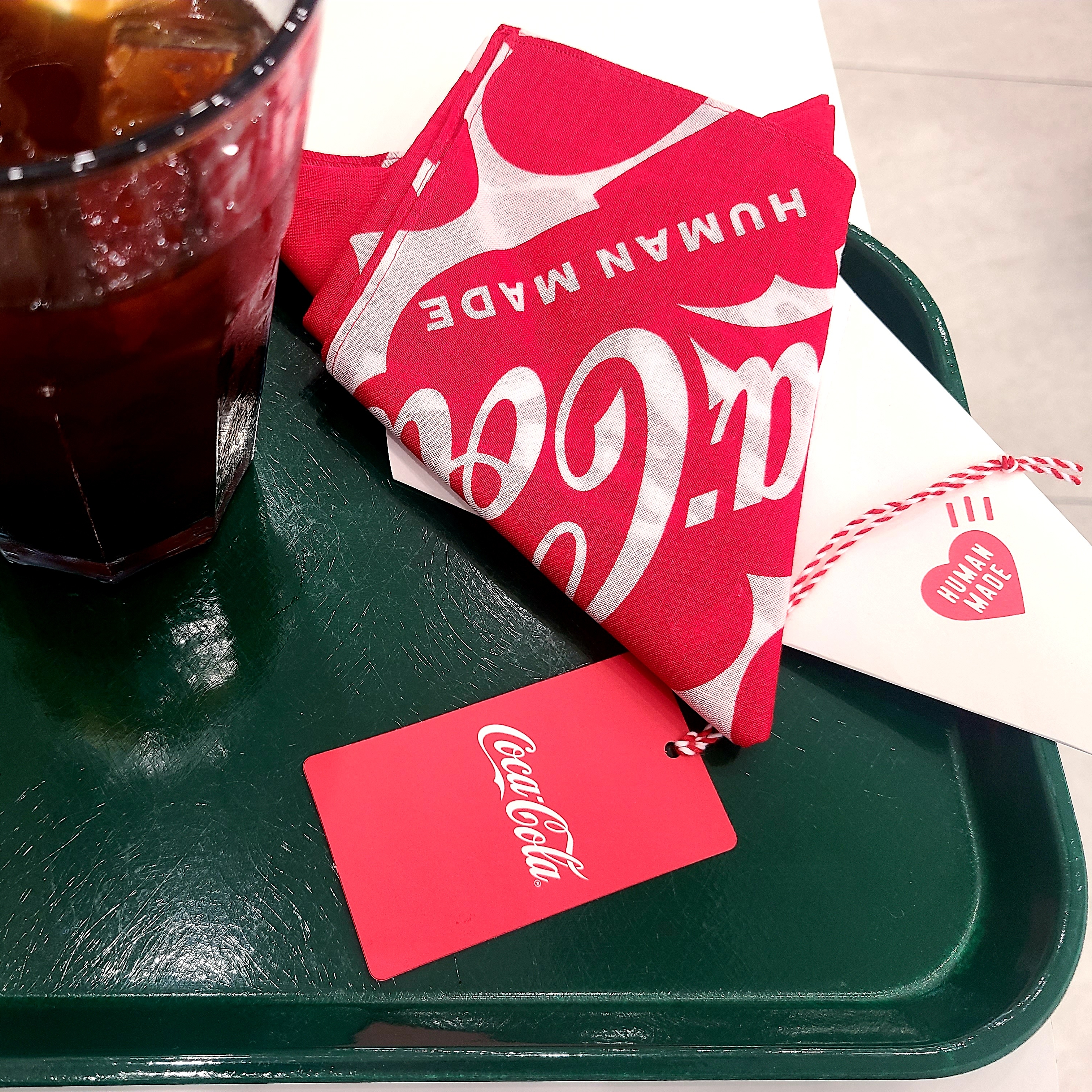 Human Made x Coca-Cola Bandana Red 착용 스타일