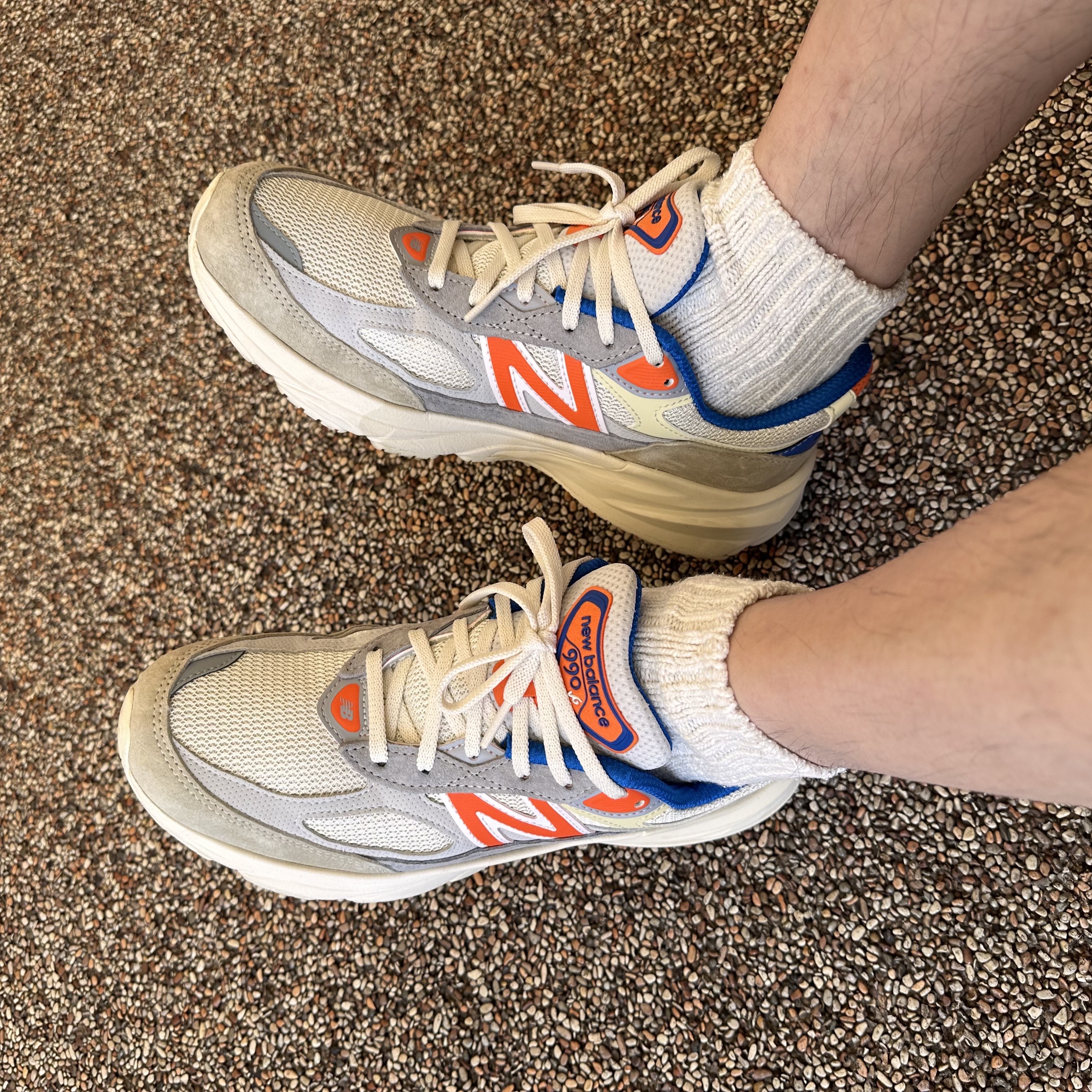 New Balance x Kith x Madison Square Garden 990v6 Made in USA Angora Royal Blue 착용 스타일 - 2