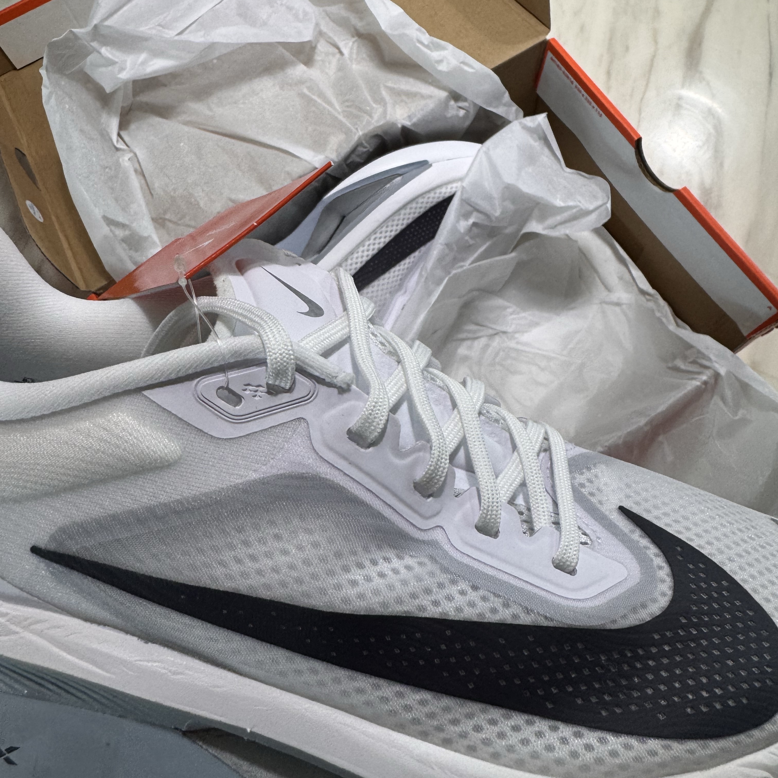 Nike Zoom Fly 6 White Pure Platinum 착용 스타일