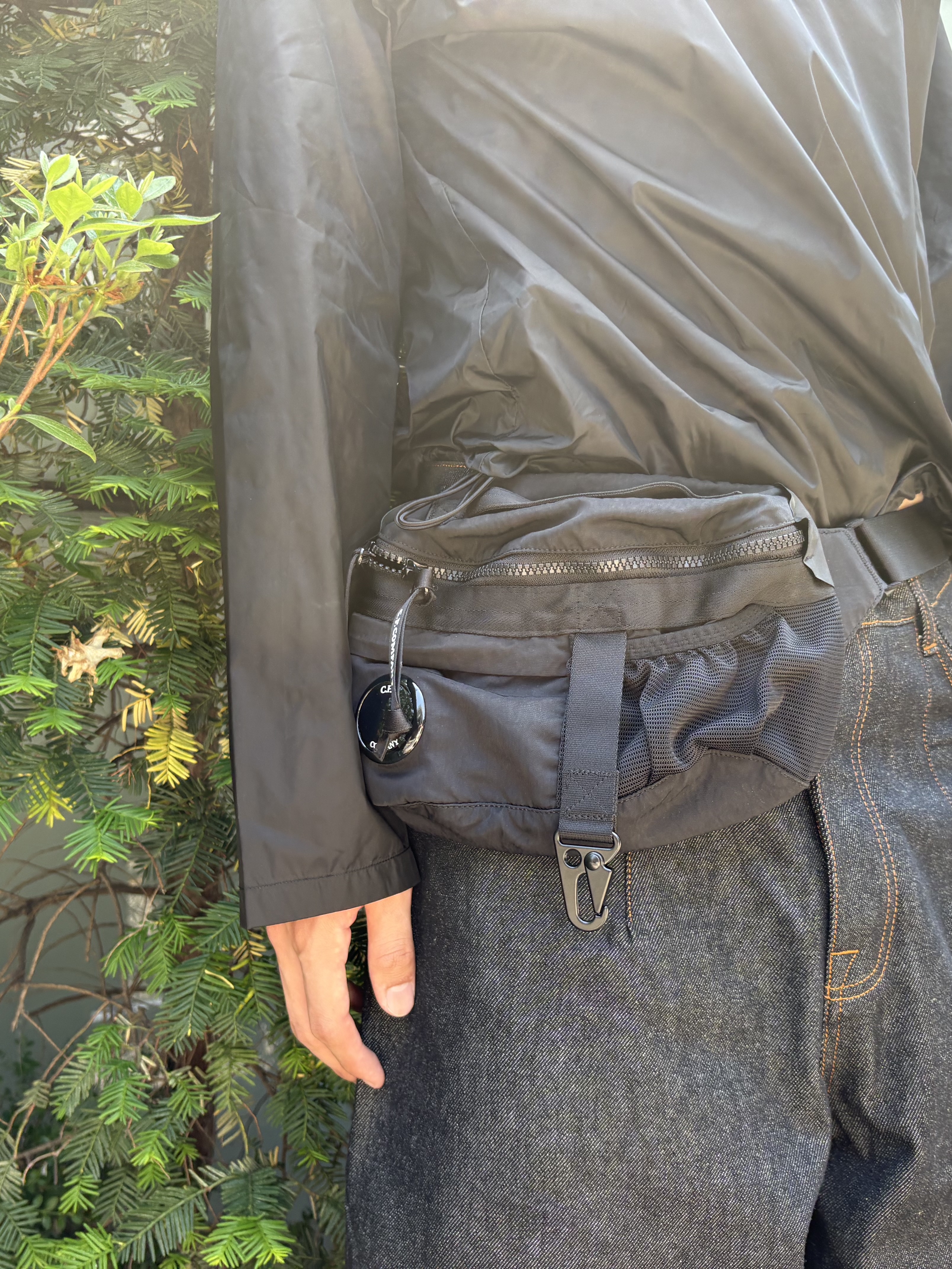 C.P. Company Nylon B Lens Waistbag Black - 26SS, ROA Andreas Raw Black - 26SS 착용 스타일 - 1