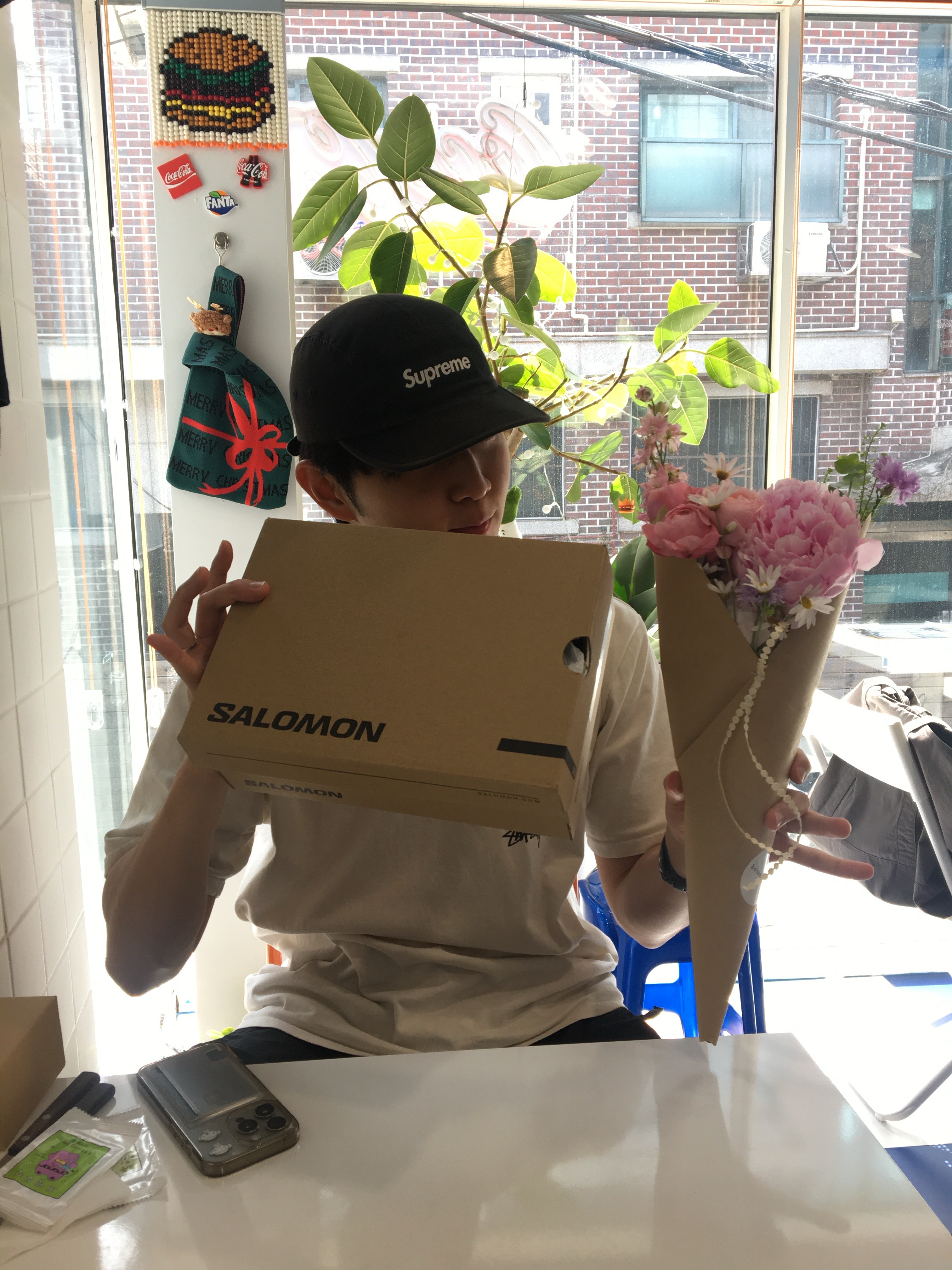 Supreme Washed Chino Twill Camp Cap Black, Salomon XT-6 ADV Black 착용 스타일 - 2