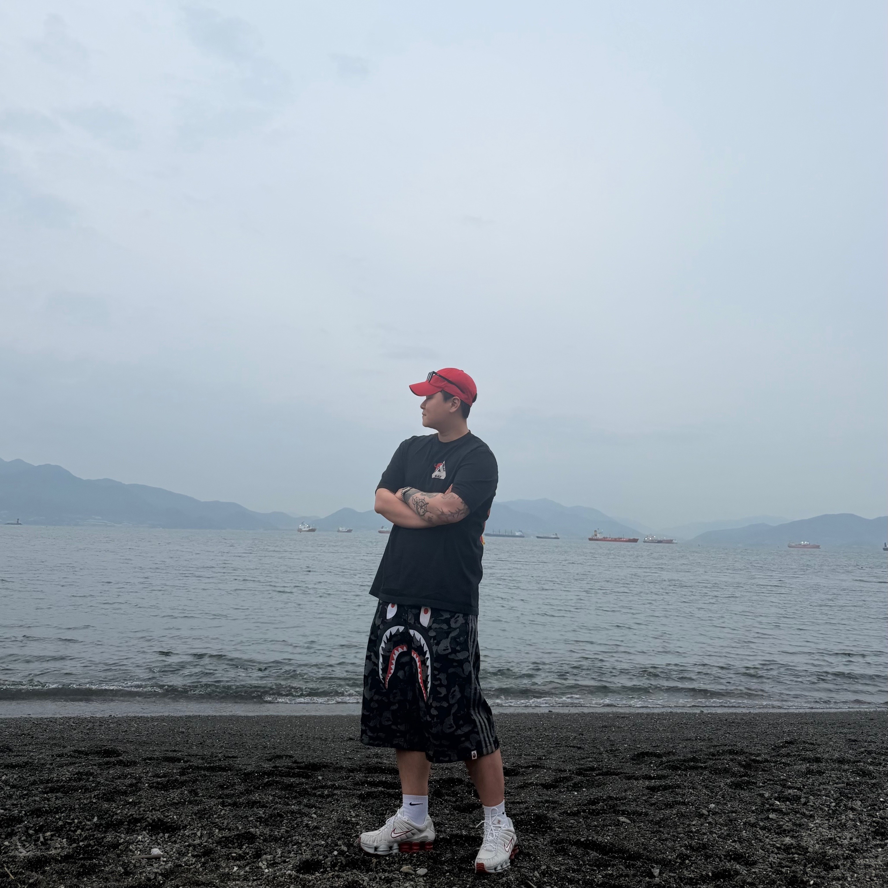 Adidas x BAPE Shark Denim Shorts Black - KR Sizing 착용 스타일 - 1