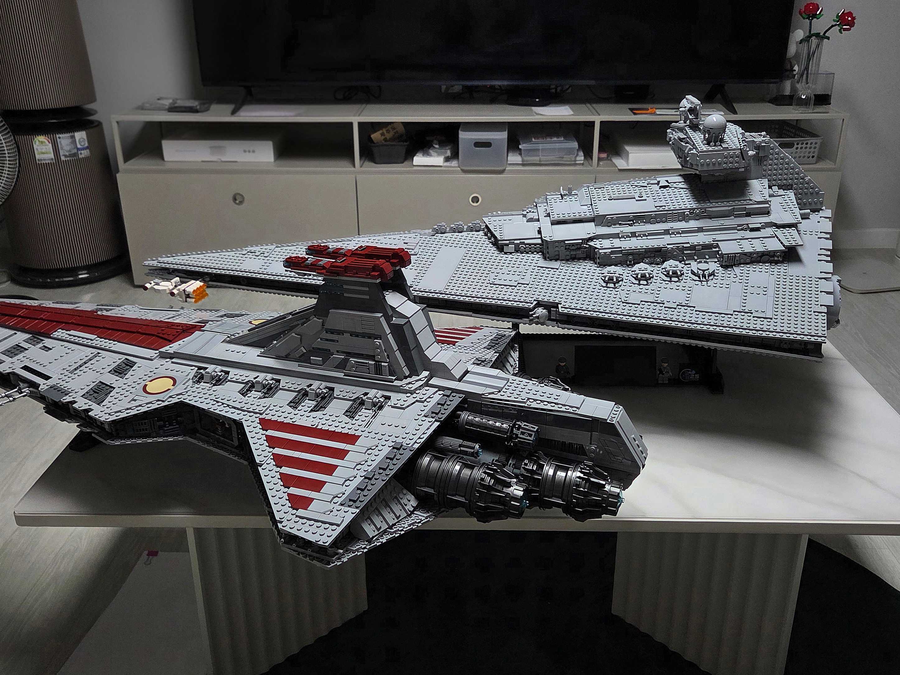 Lego UCS Star Wars Imperial Star Destroyer, Lego Venator-Class Republic Attack Cruiser 착용 스타일 - 3