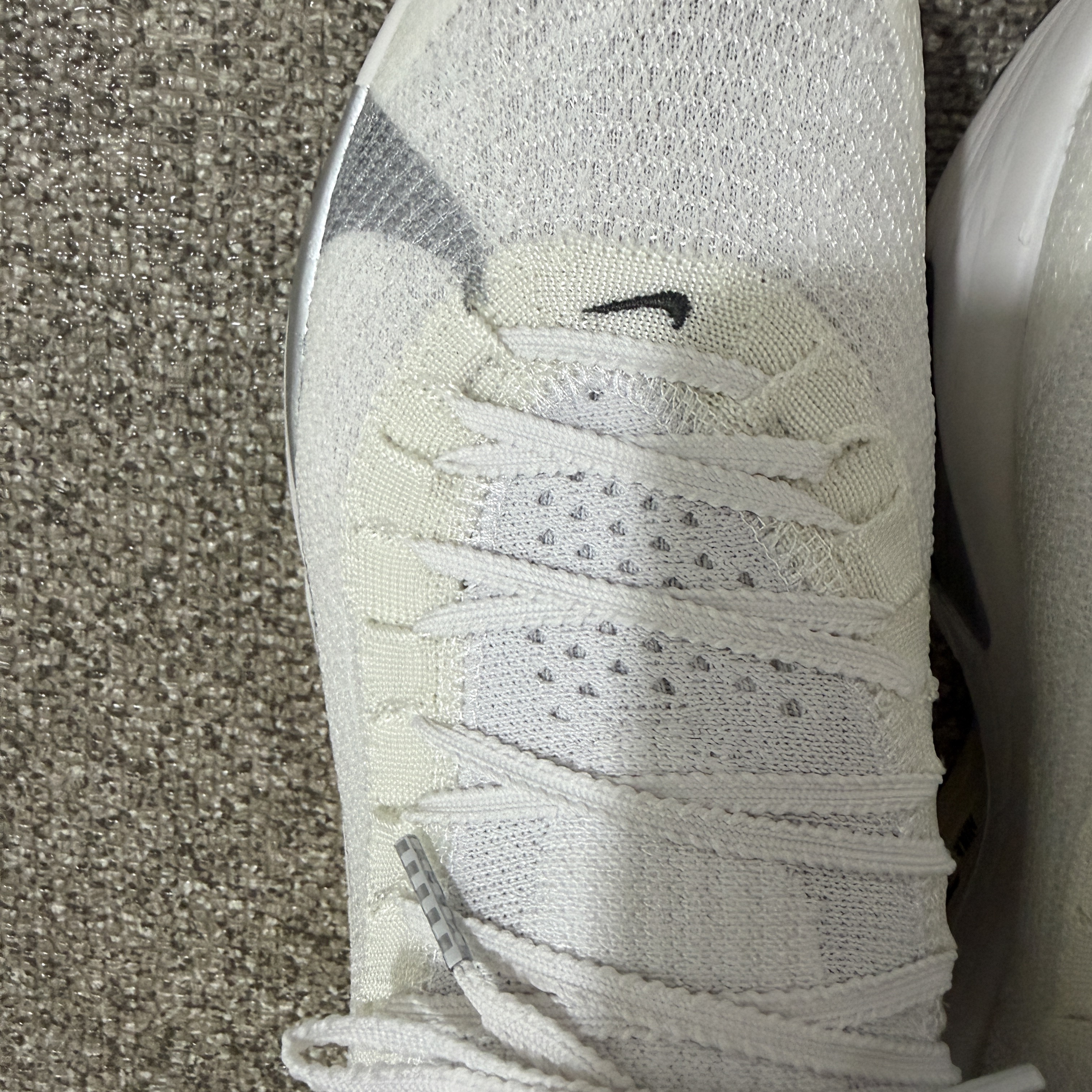 Nike Air Zoom Alphafly Next% 3 Platinum Tint Reflect Silver 착용 스타일 - 3