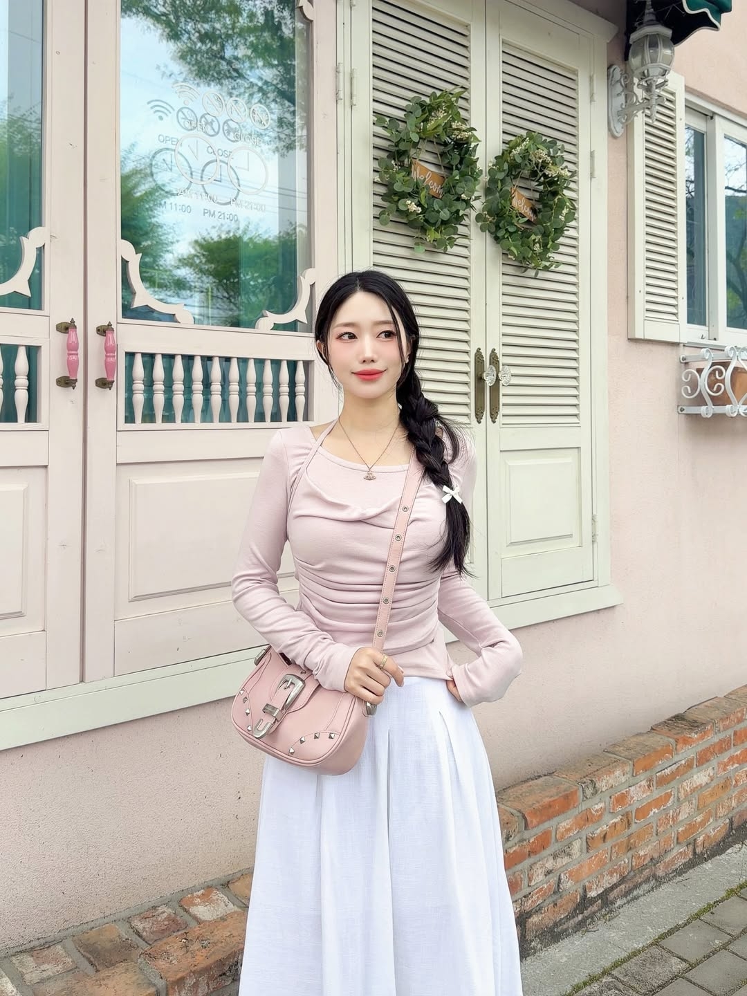 Rosefrantz Drape Layered Halter Long Sleeve [Pink] 착용 스타일 - 3