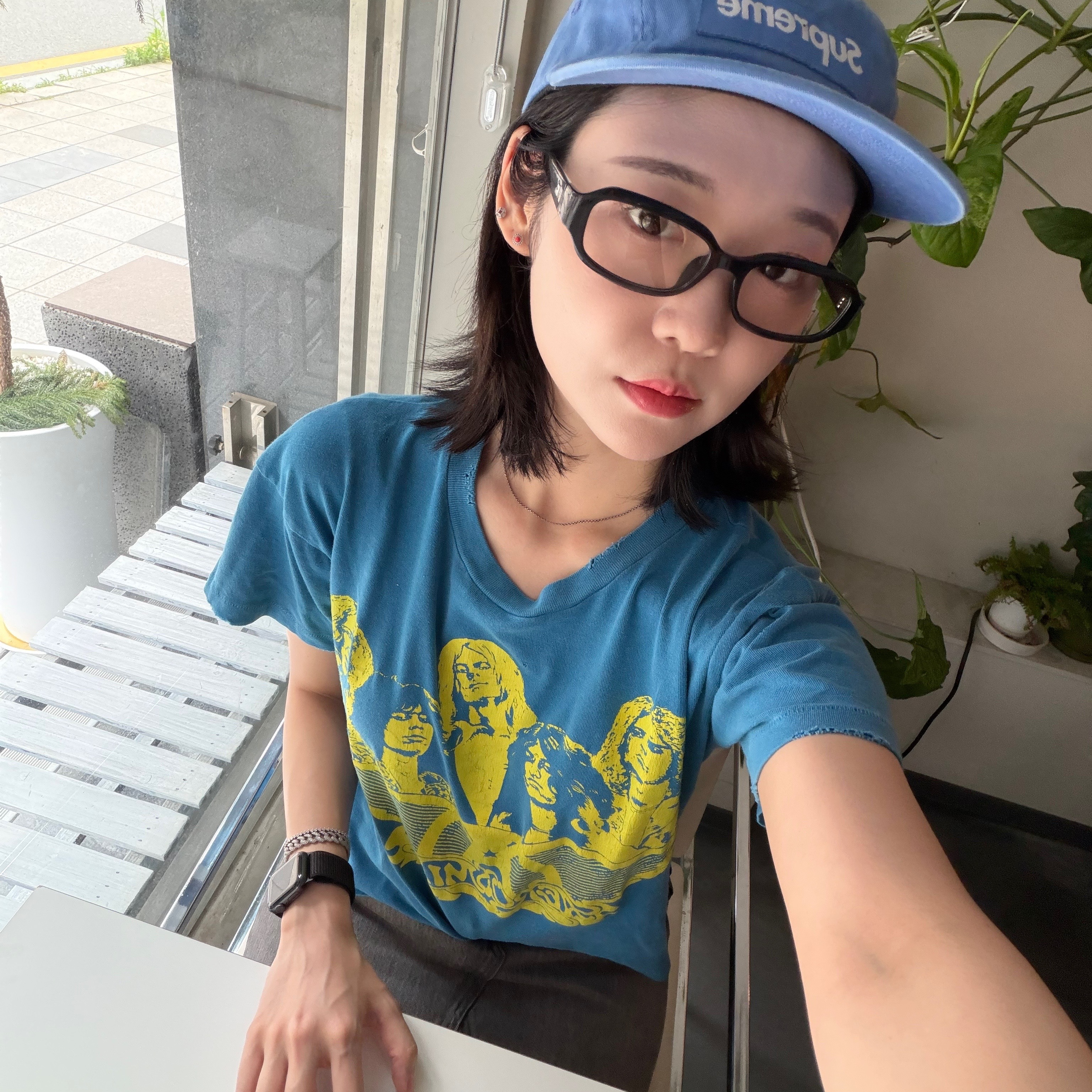 Supreme Washed Chino Twill Camp Cap Light Royal - 24SS, MadeWorn Aerosmith Vintage Blue - 26SS 착용 스타일 - 1