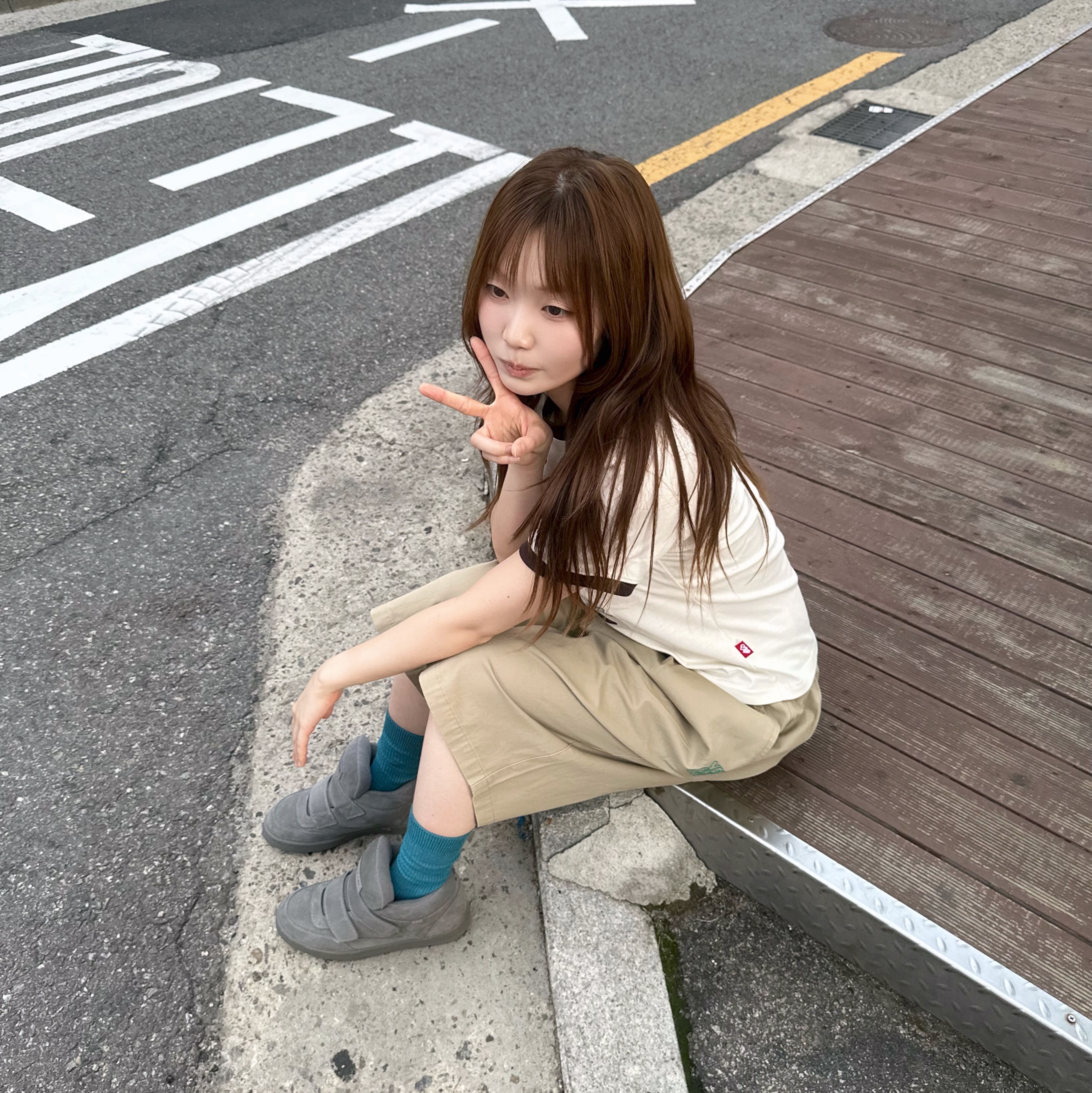 COYSEIO Coy Bumble Sneakers Grey 착용 스타일 - 4
