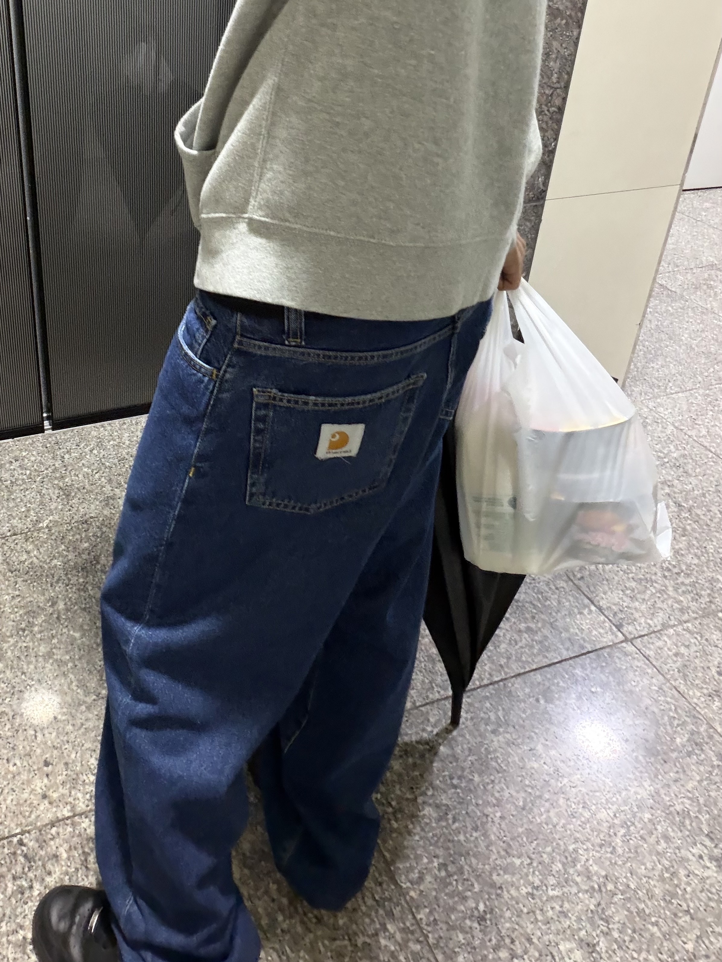 Carhartt WIP Landon Pant Blue Stone Washed, Nike Air Force 1 '07 Low Triple Black 착용 스타일 - 2