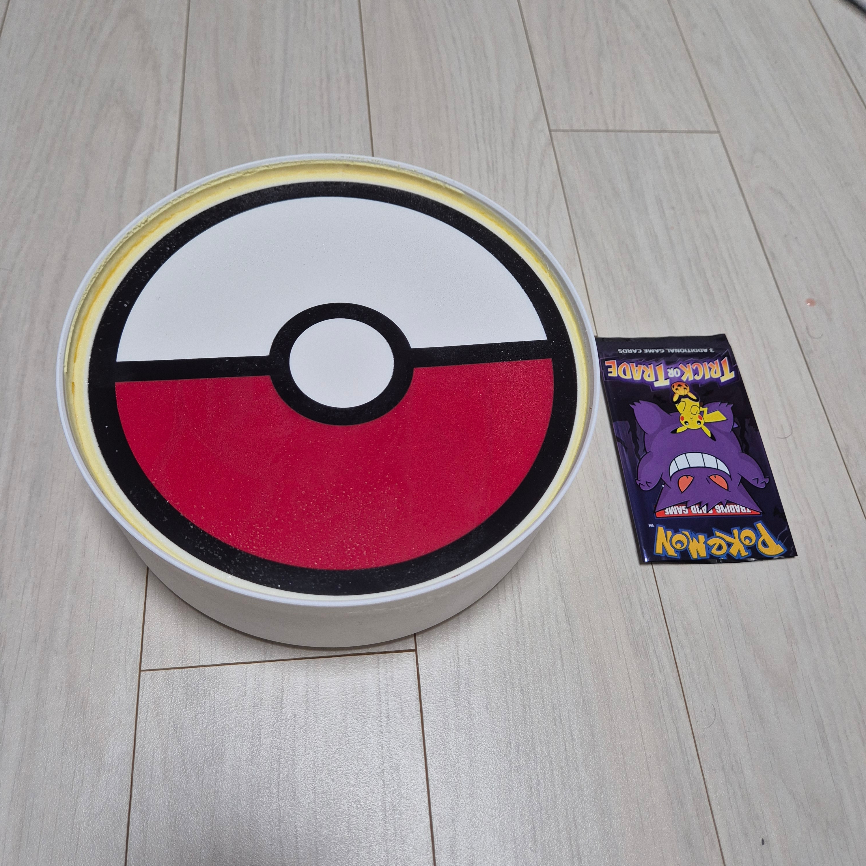 [KREAM 단독] Samlip Pokémon Bread All-in-One Set (Limited to 3, Includes Complete 100-Sticker Collector Book) 착용 스타일 - 2