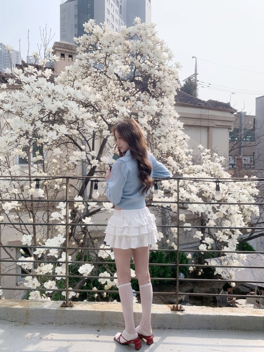 Rosefrantz Rose Cancan Mini Skirt [White], Rosefrantz Fabric Button Collar Cardigan [Sky Blue] 착용 스타일 - 4