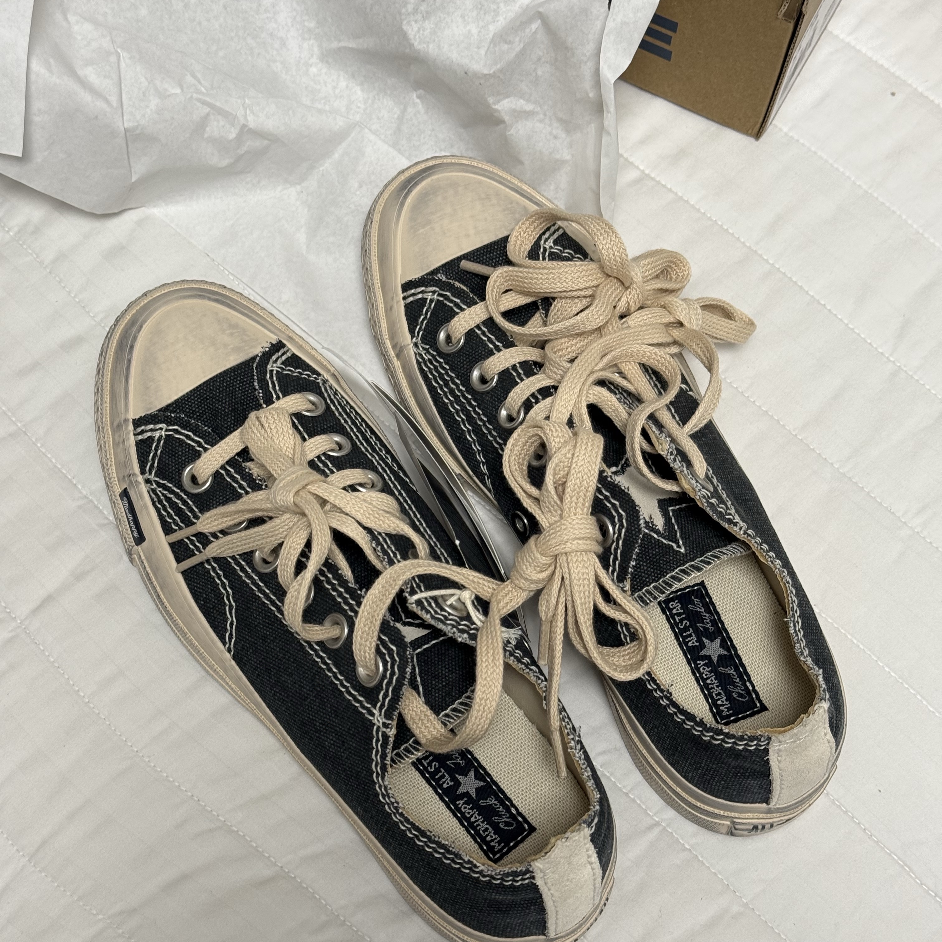 Converse x Madhappy Chuck 70 Ox Black Natural Ivory 착용 스타일 - 1