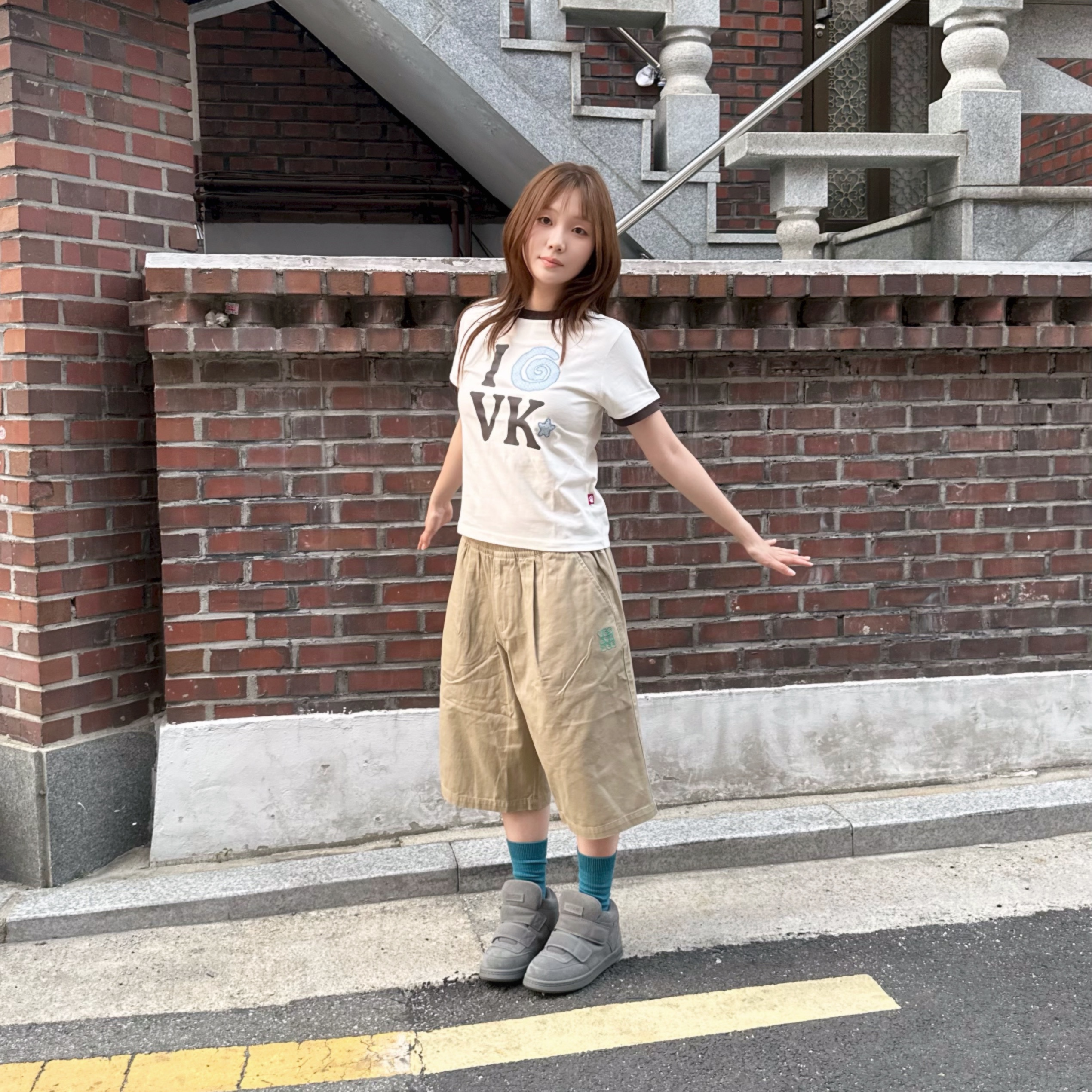 COYSEIO Coy Bumble Sneakers Grey 착용 스타일 - 3