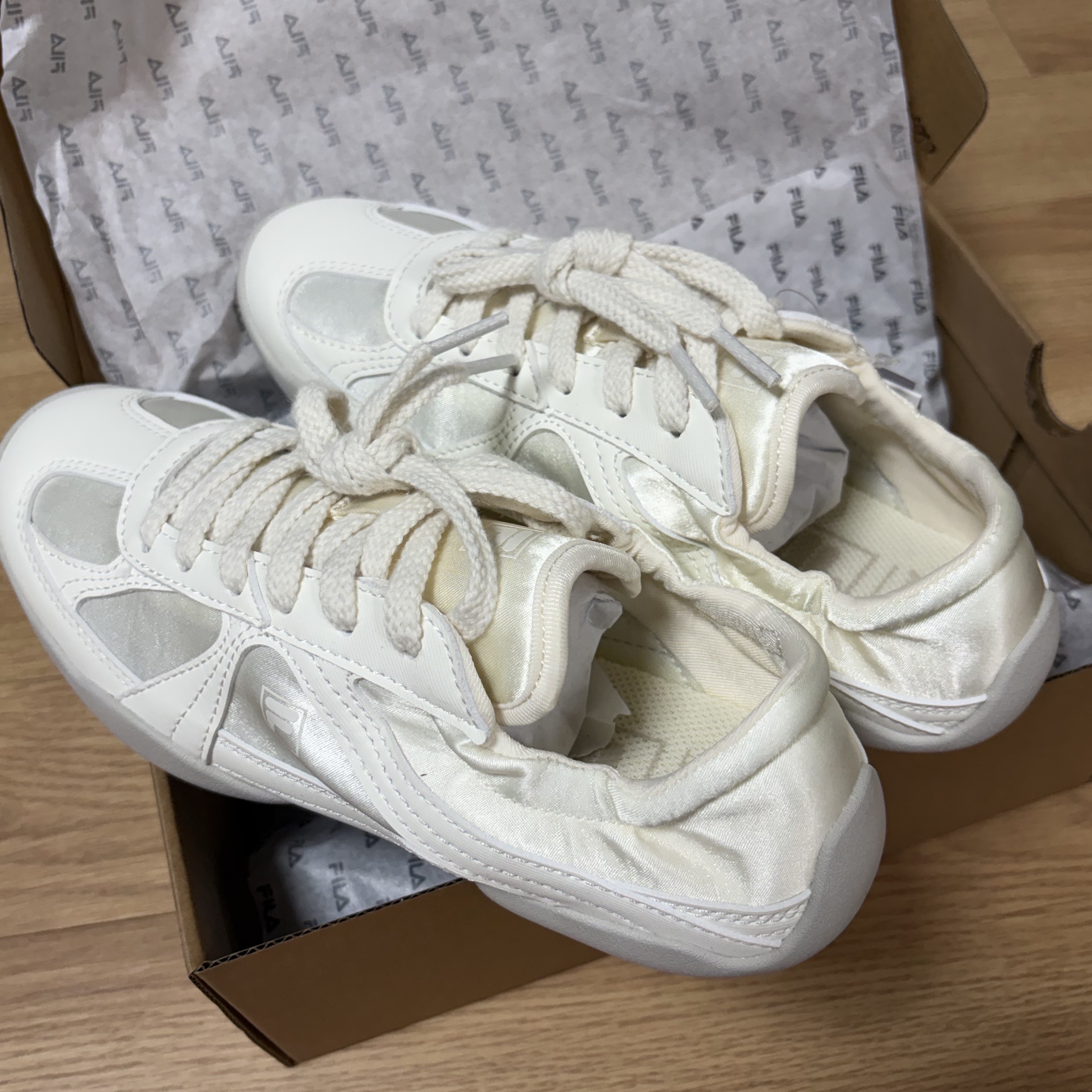 Fila Glio Cream 착용 스타일 - 3