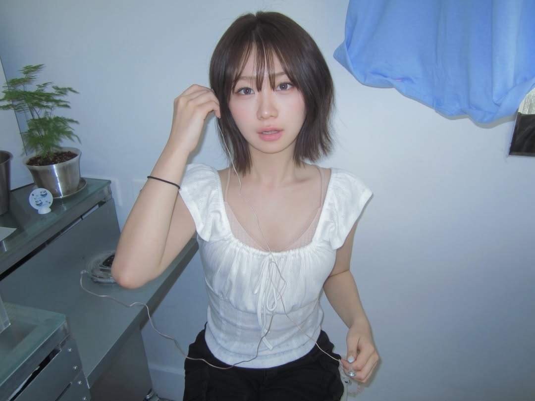 Rosefrantz Ribbon Shirring Sleeveless [Ivory] 착용 스타일 - 4