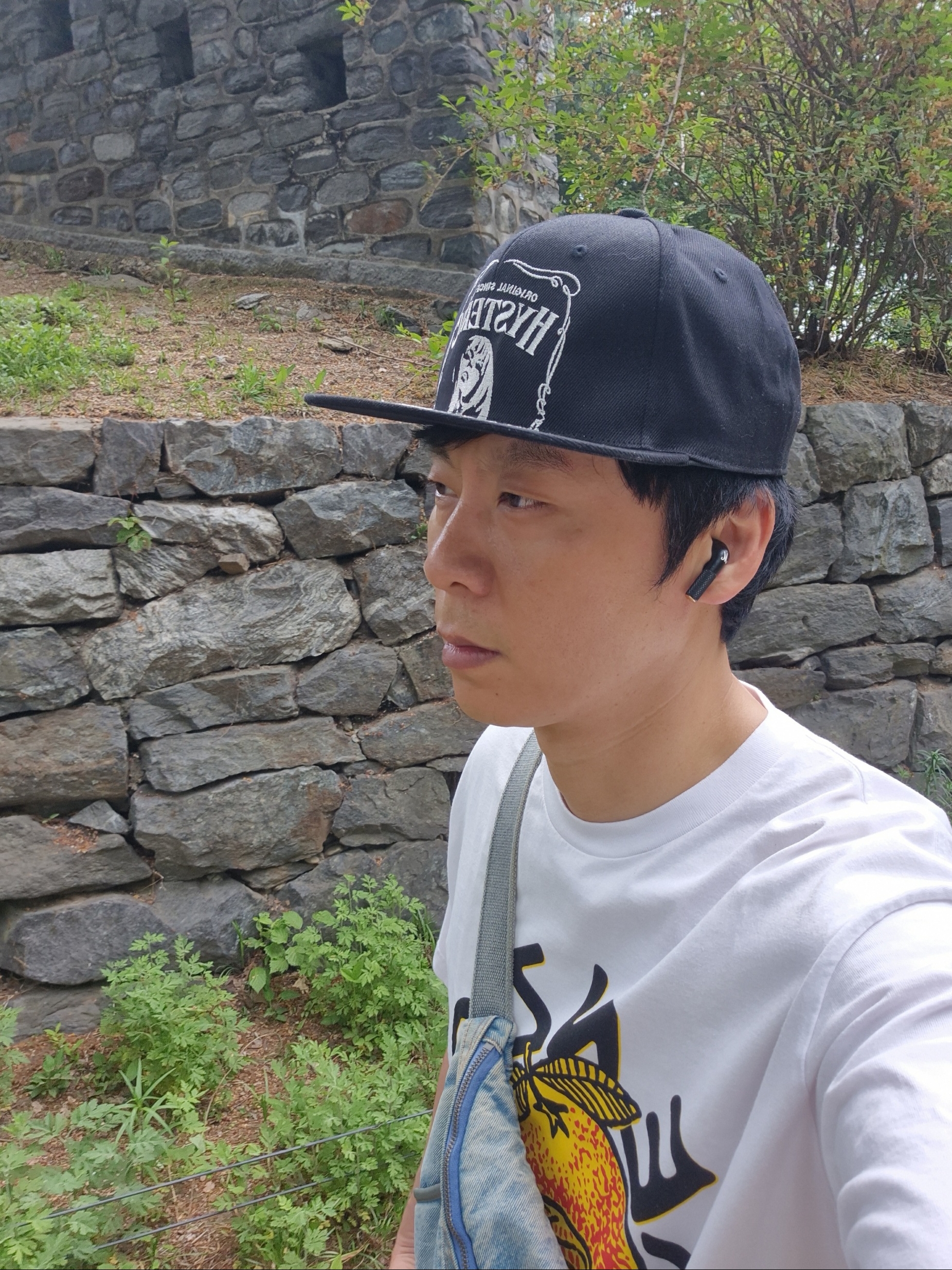 Hysteric Glamour HYS Whisky Embroidery Cap Black, Kenzo Big Orange Classic T-Shirt Off White 착용 스타일 - 4