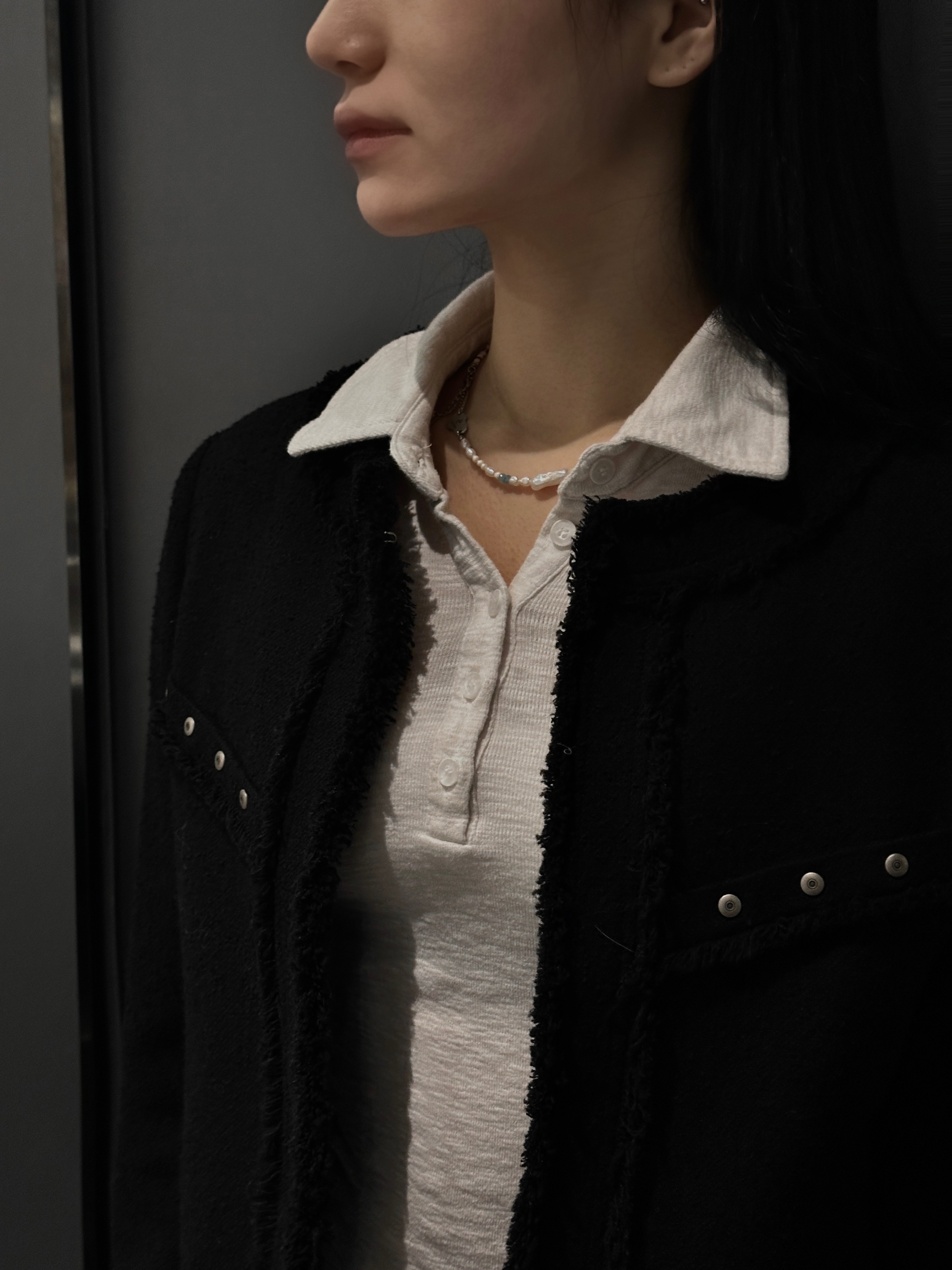 Riomeu Sea Water Pearl Unbalance Necklace 착용 스타일 - 4