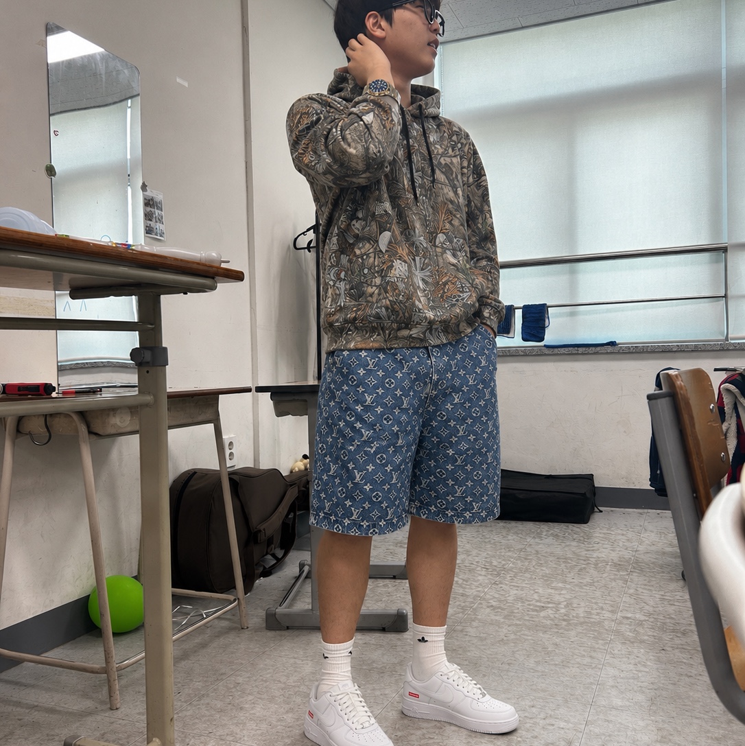 Nike x Drake Nocta x Chrome Hearts Hoodie Realtree Camo - US/EU, Rolex Submariner Date 41mm 126613LB Royal Blue Oyster 착용 스타일