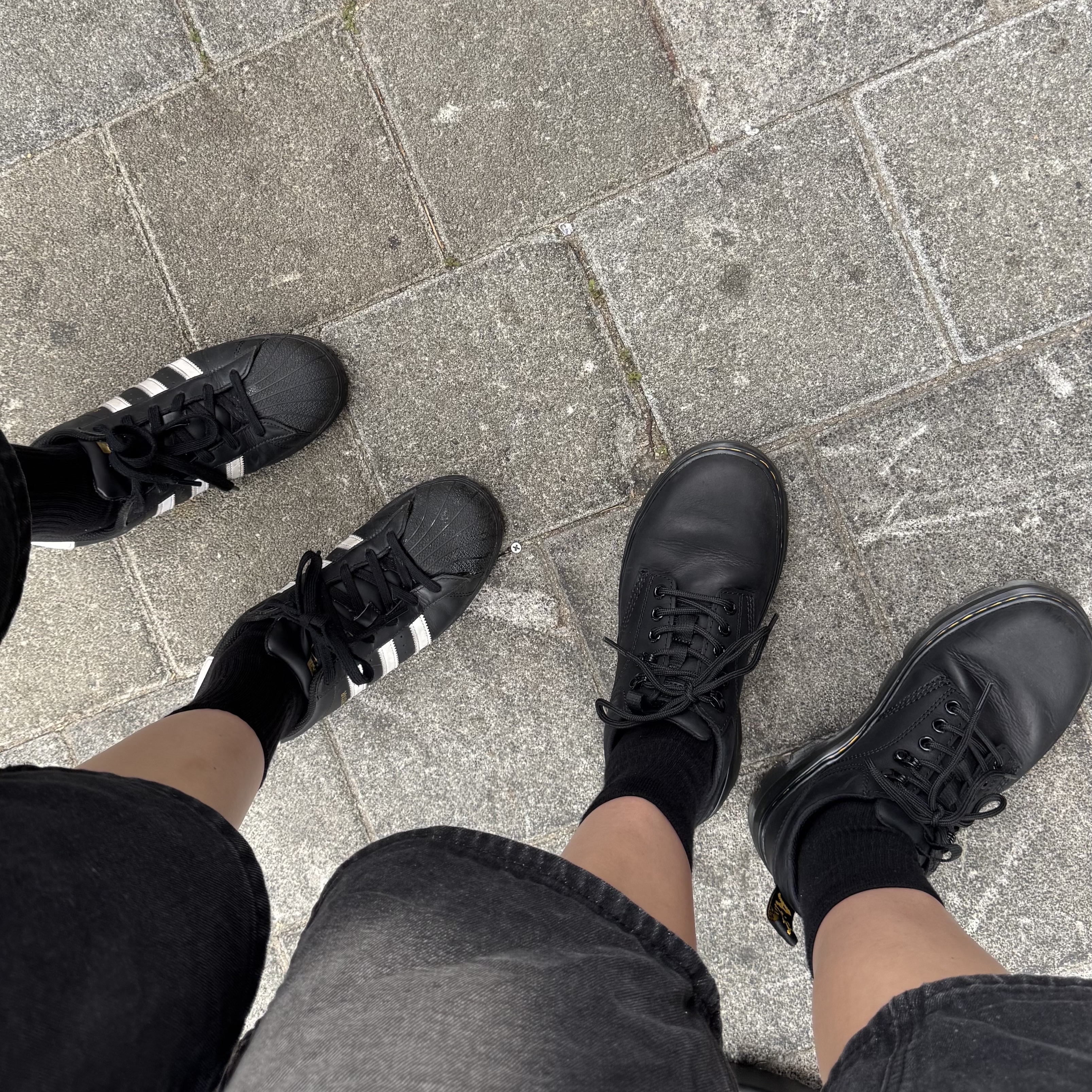Dr. Martens Reeder Wyoming Leather Utility Shoes Black 착용 스타일 - 3