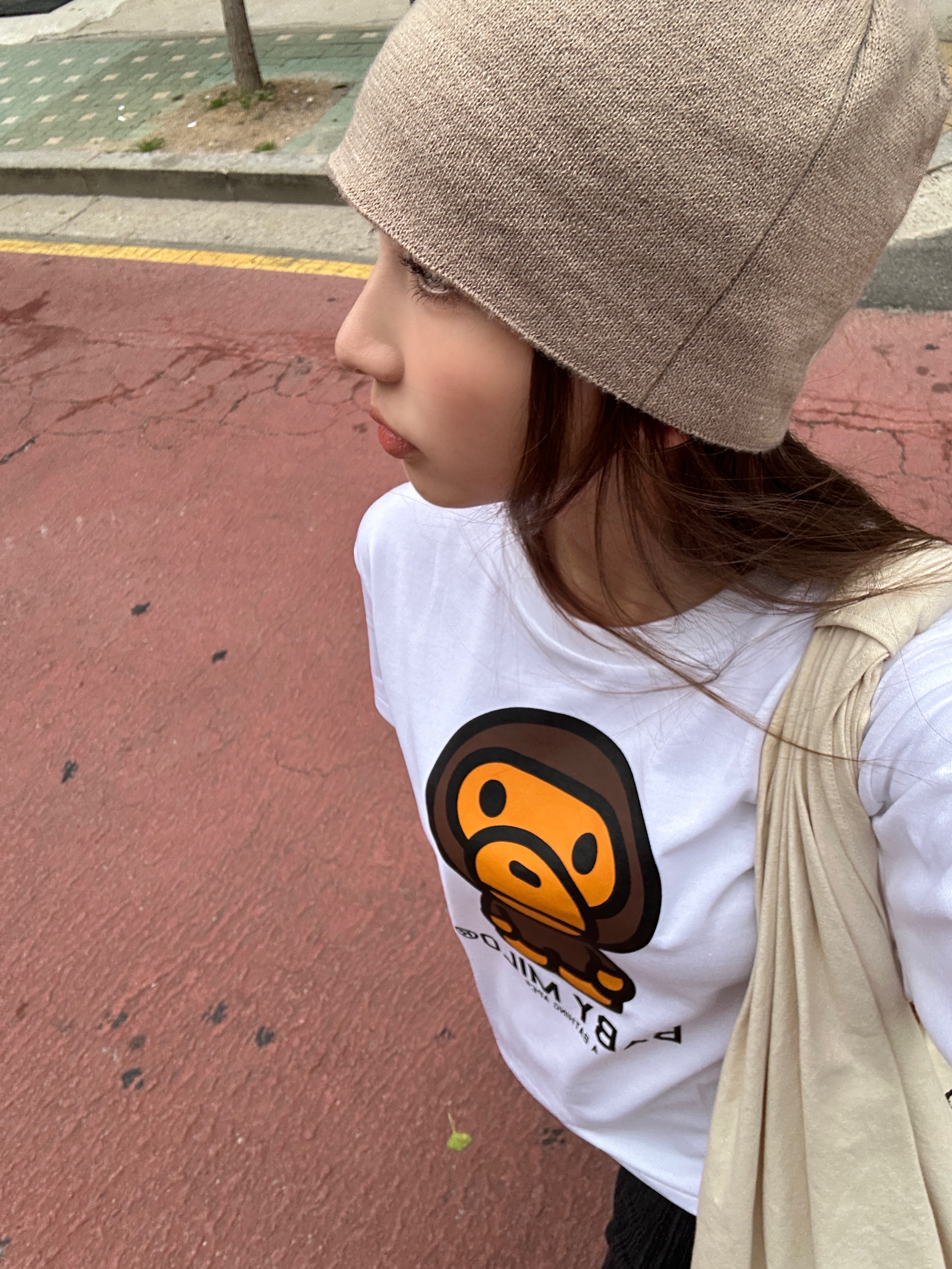 BAPE Baby Milo T-Shirt White 착용 스타일 - 1