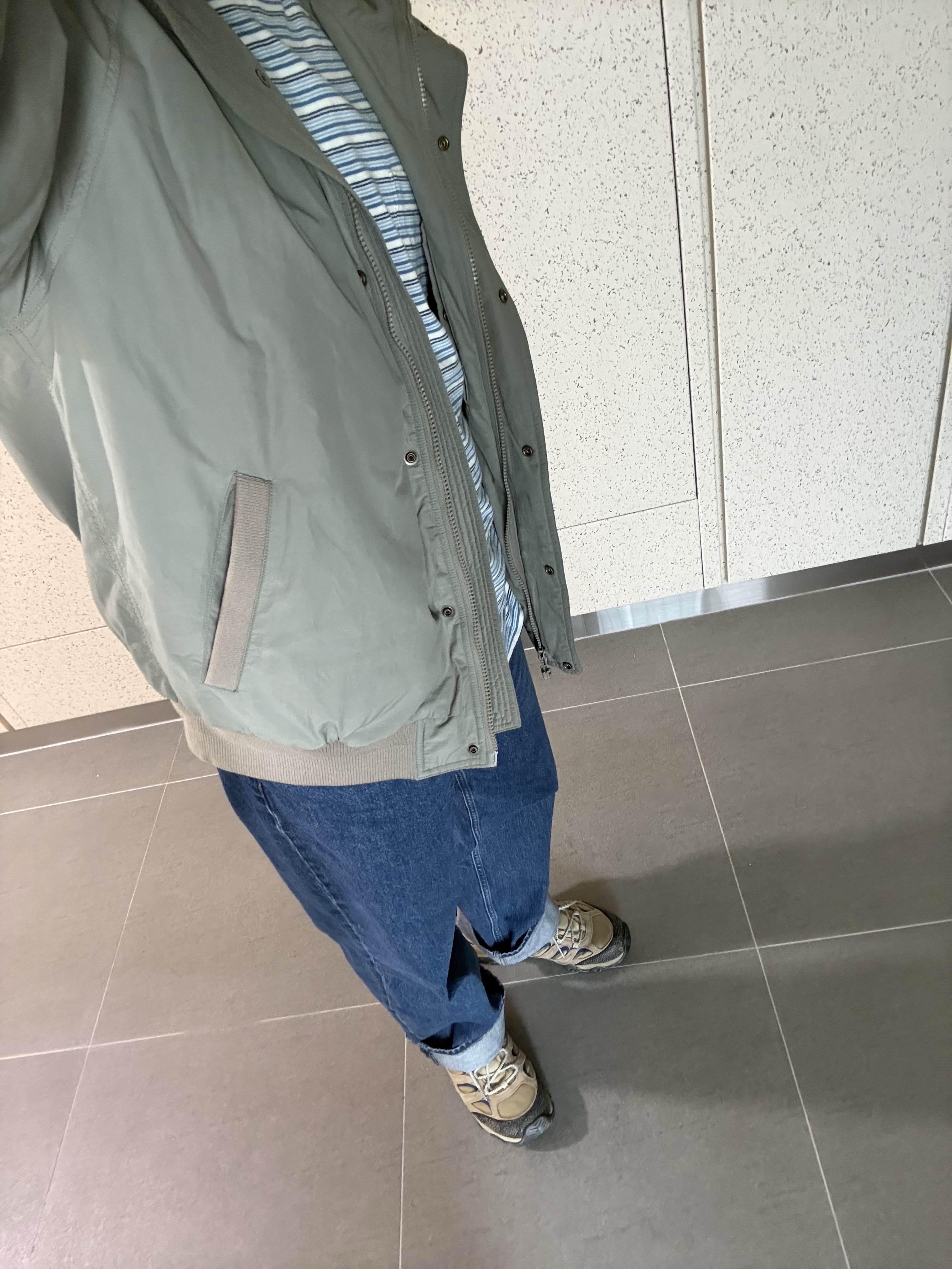 Merrell x Khakis Moab 3 Khaki 착용 스타일 - 2