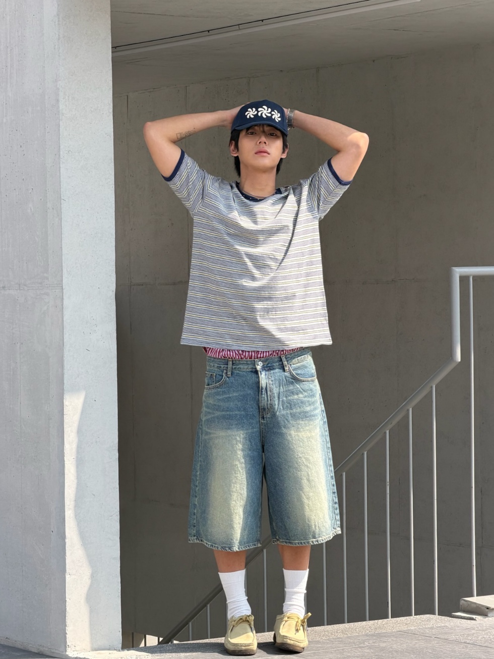 AMOU Amou Multi Stripe Ringer T-Shirts Melange, AMOU Spiral 5Pannel Cap Navy 착용 스타일 - 1