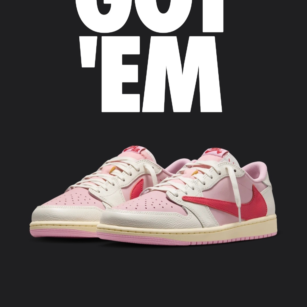 Jordan 1 x Travis Scott Retro Low OG SP Sail Tropical Pink 착용 스타일