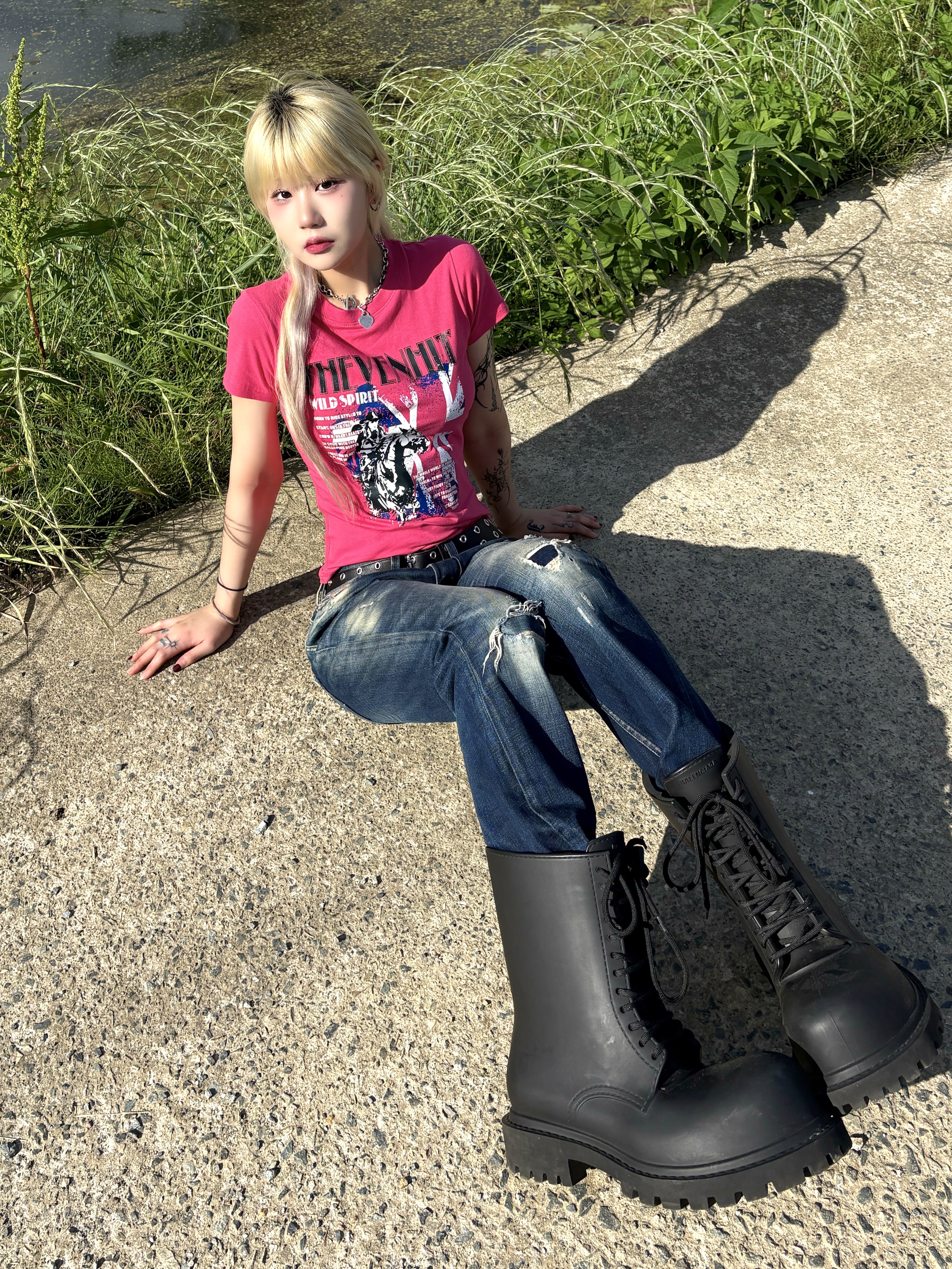 Balenciaga XL Army Boots Full Eva Black 착용 스타일 - 2