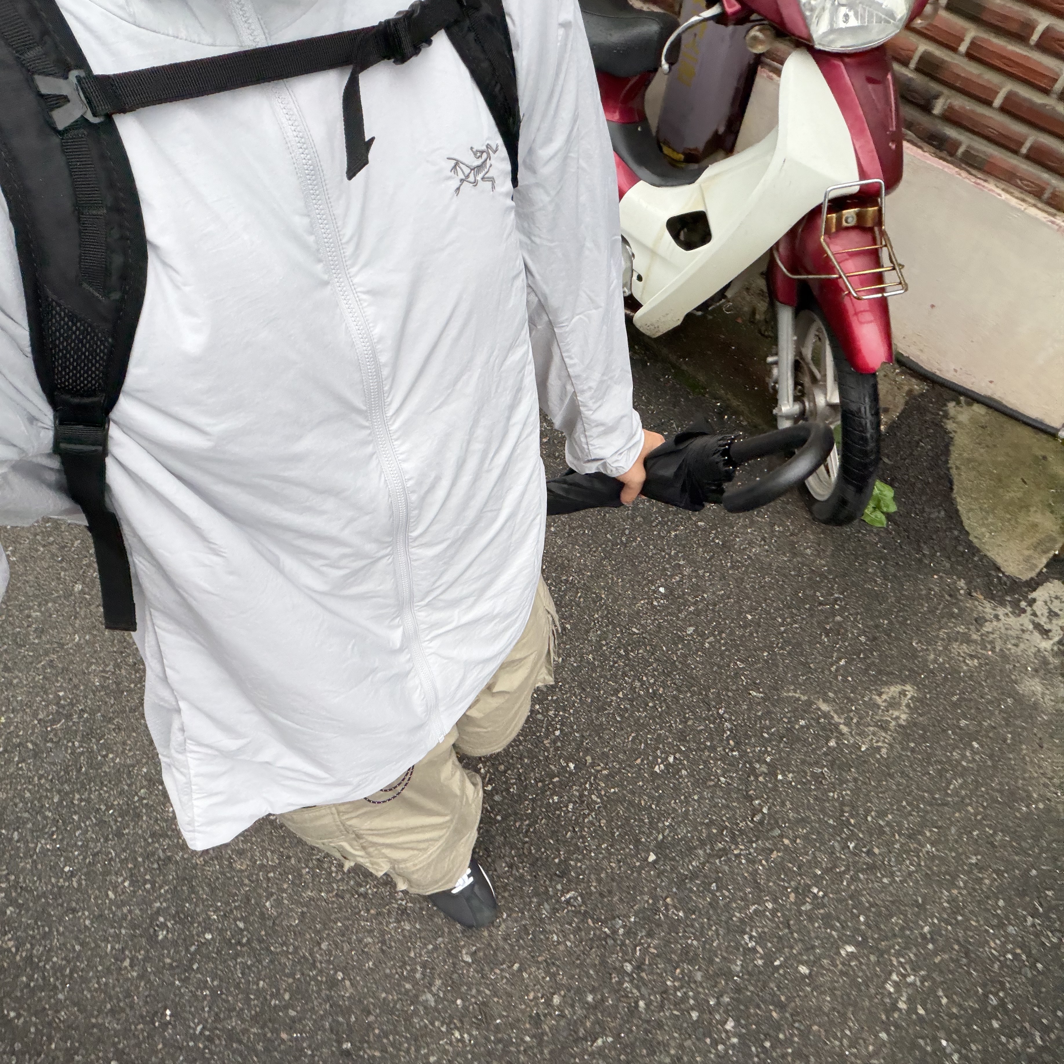 Arc'teryx Atom SL Hoody Solitude 착용 스타일