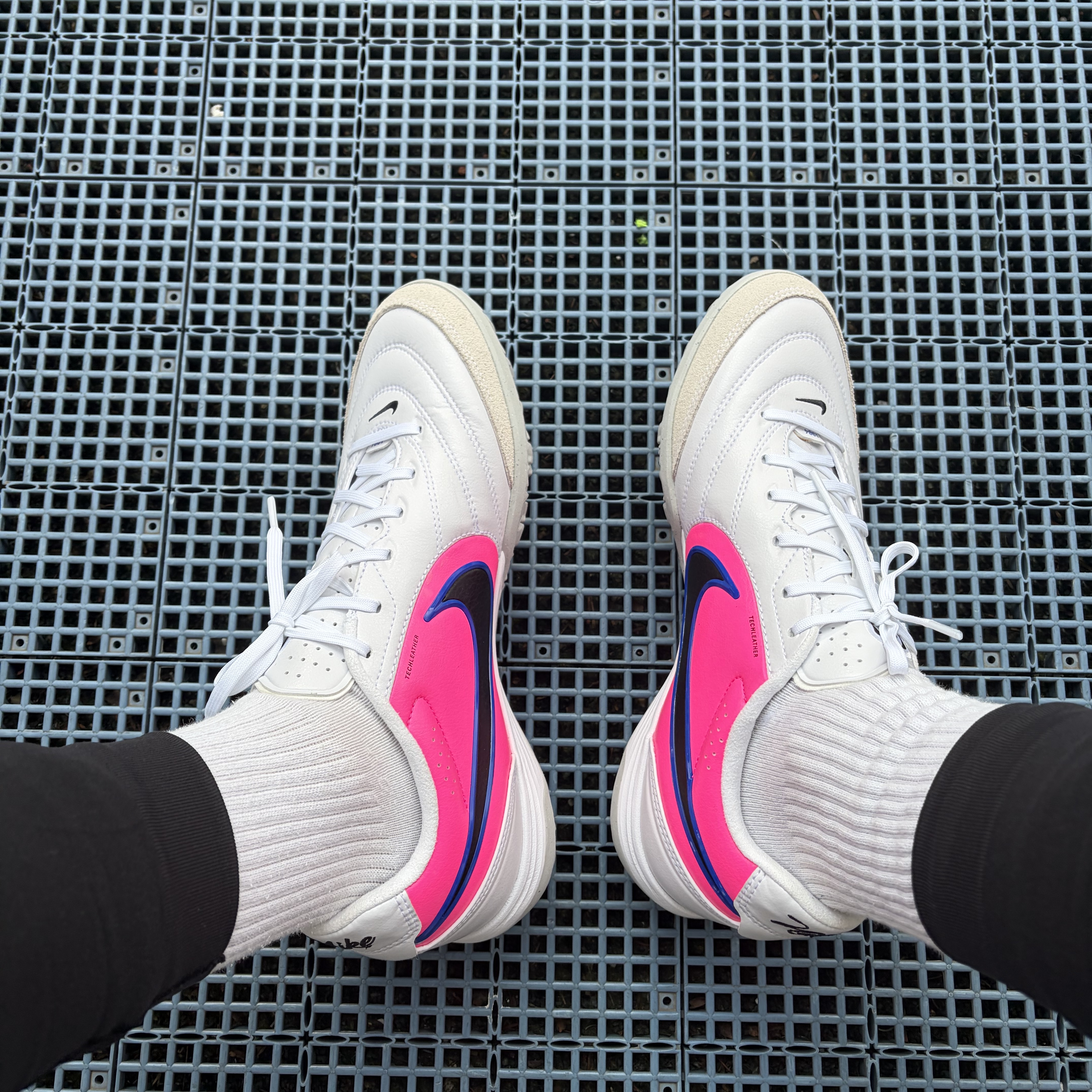 Nike Tiempo Ligera Pro TF White Racer Blue 착용 스타일 - 1