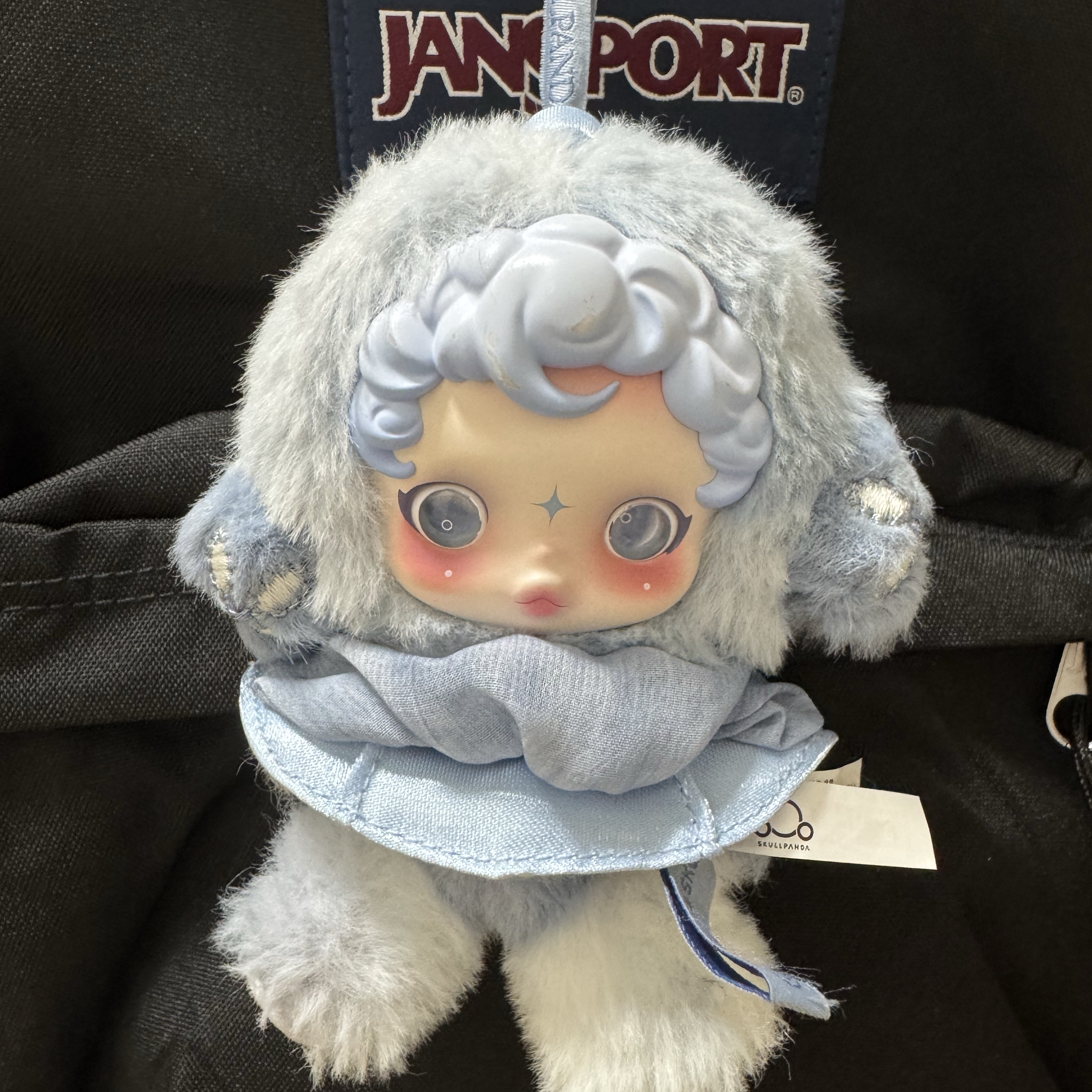 Pop Mart Skullpanda L’Impressionnisme Series Plush Doll Dew (Opened Case) 착용 스타일