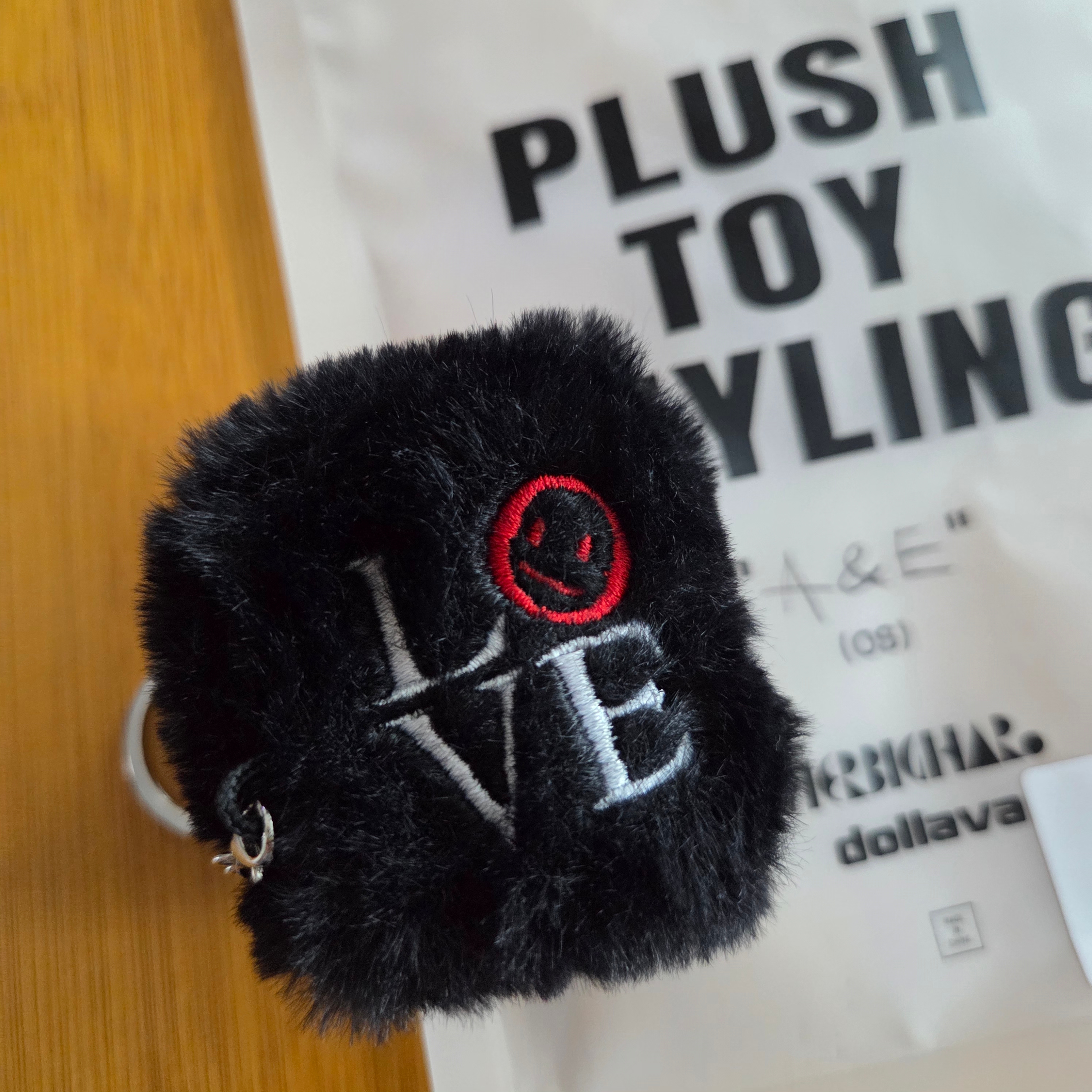 BLACK_ DICE KEYLING 착용 스타일