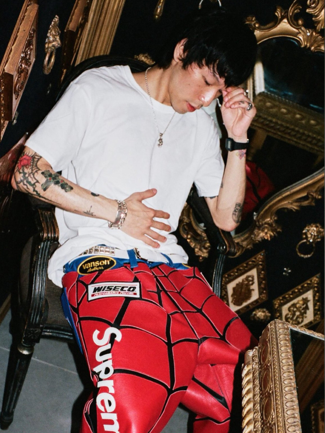 Supreme x Vanson Leathers Spider-Man Zip Up Hooded Sweatshirt Black - 26SS, Supreme x Vanson Leathers Spider-Man Zip Up Hooded Sweatshirt Red - 26SS μ°©μ© μ€νμΌ - 3