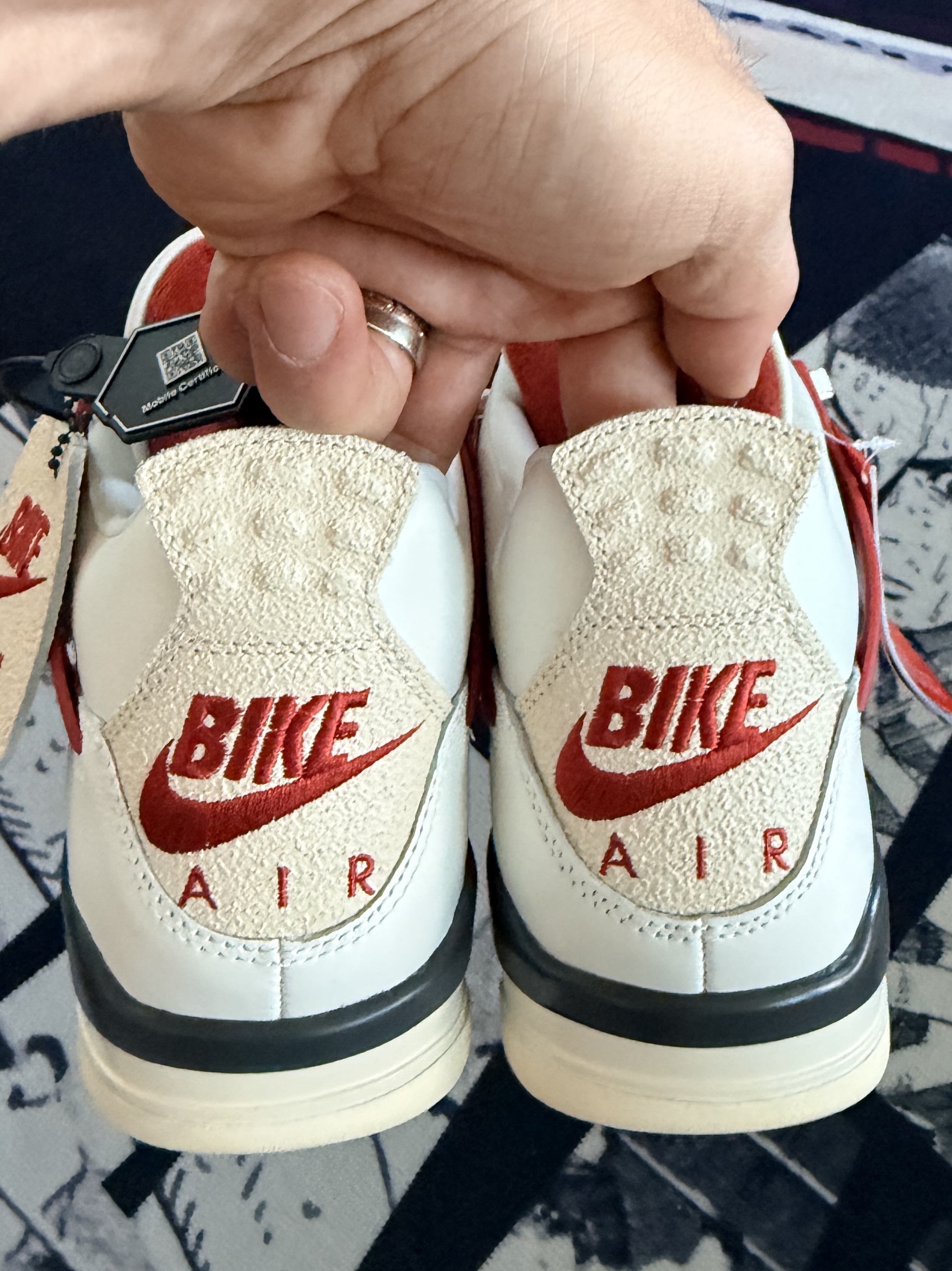 Jordan 4 x Nigel Sylvester Retro OG Brick After Brick 착용 스타일 - 5