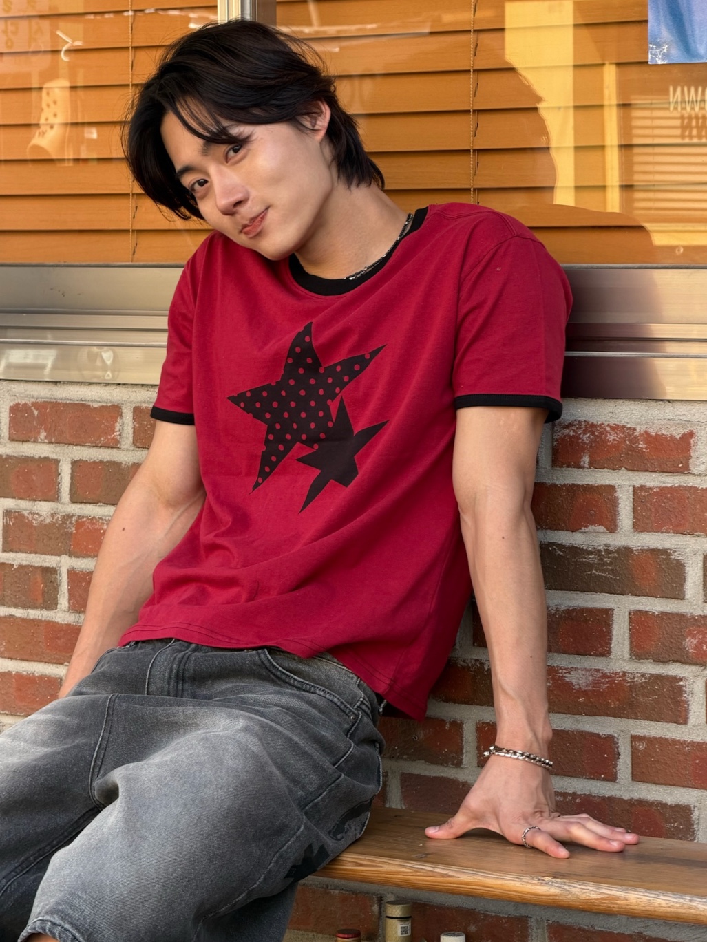 AMOU Two Star Ringer T-Shirts Red 착용 스타일 - 1