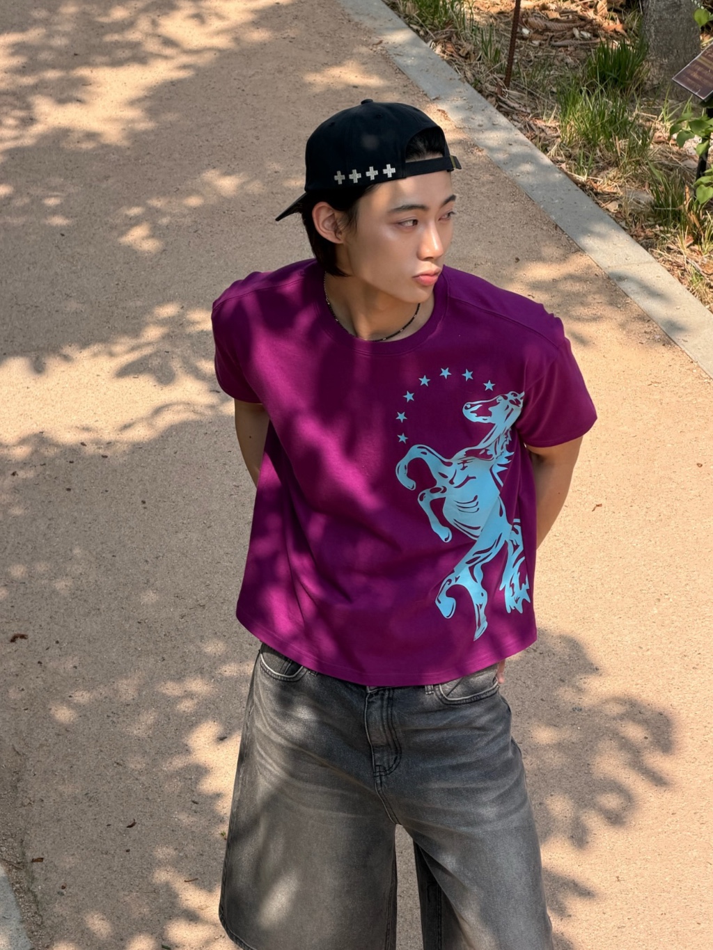 [KREAM 단독] AMOU Big Horse Half T-Shirts Purple 착용 스타일