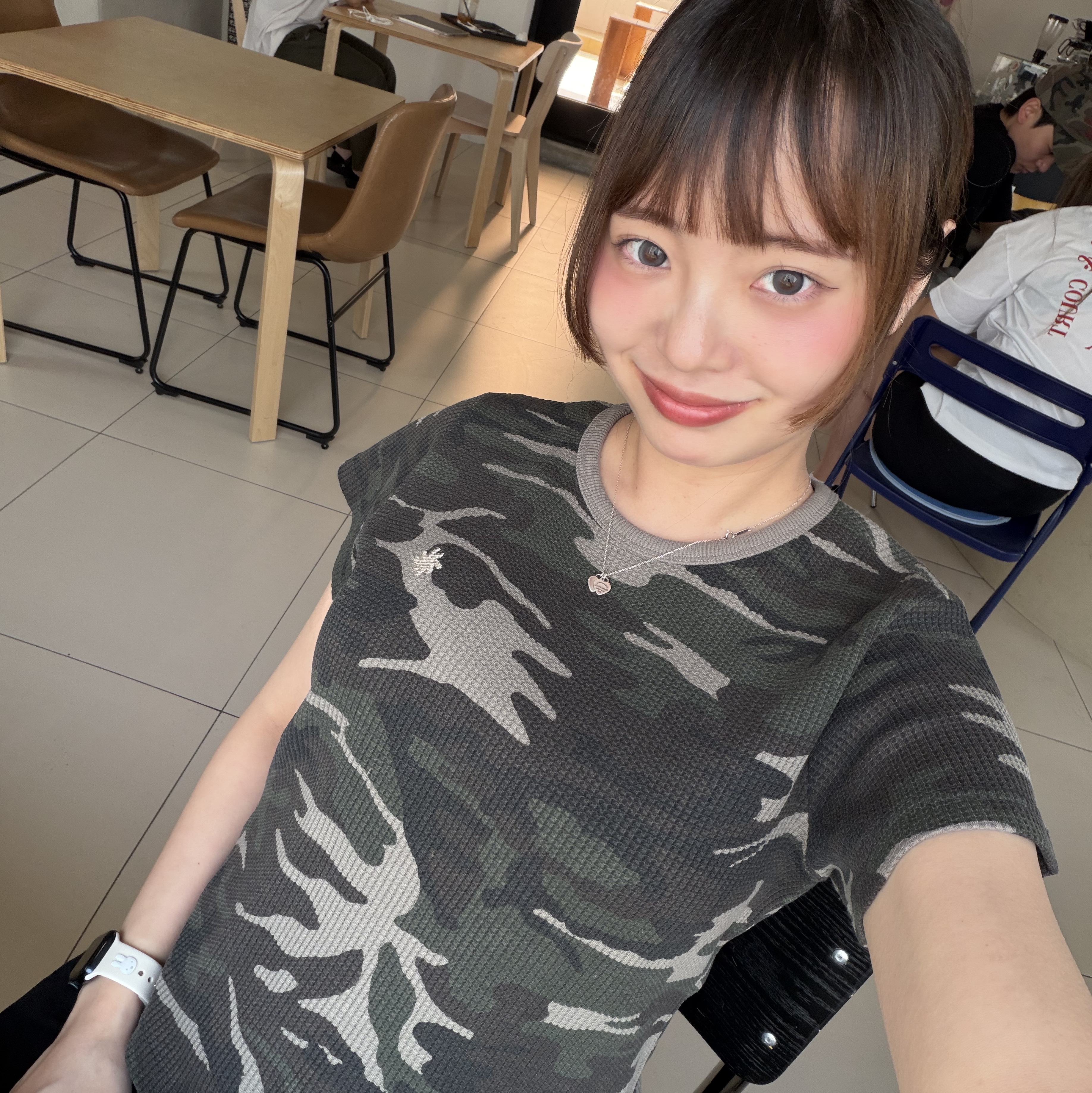 SLOW RECORD HOUSE Logo Waffle Crop T-Shirt Camo (Khaki) 착용 스타일 - 3