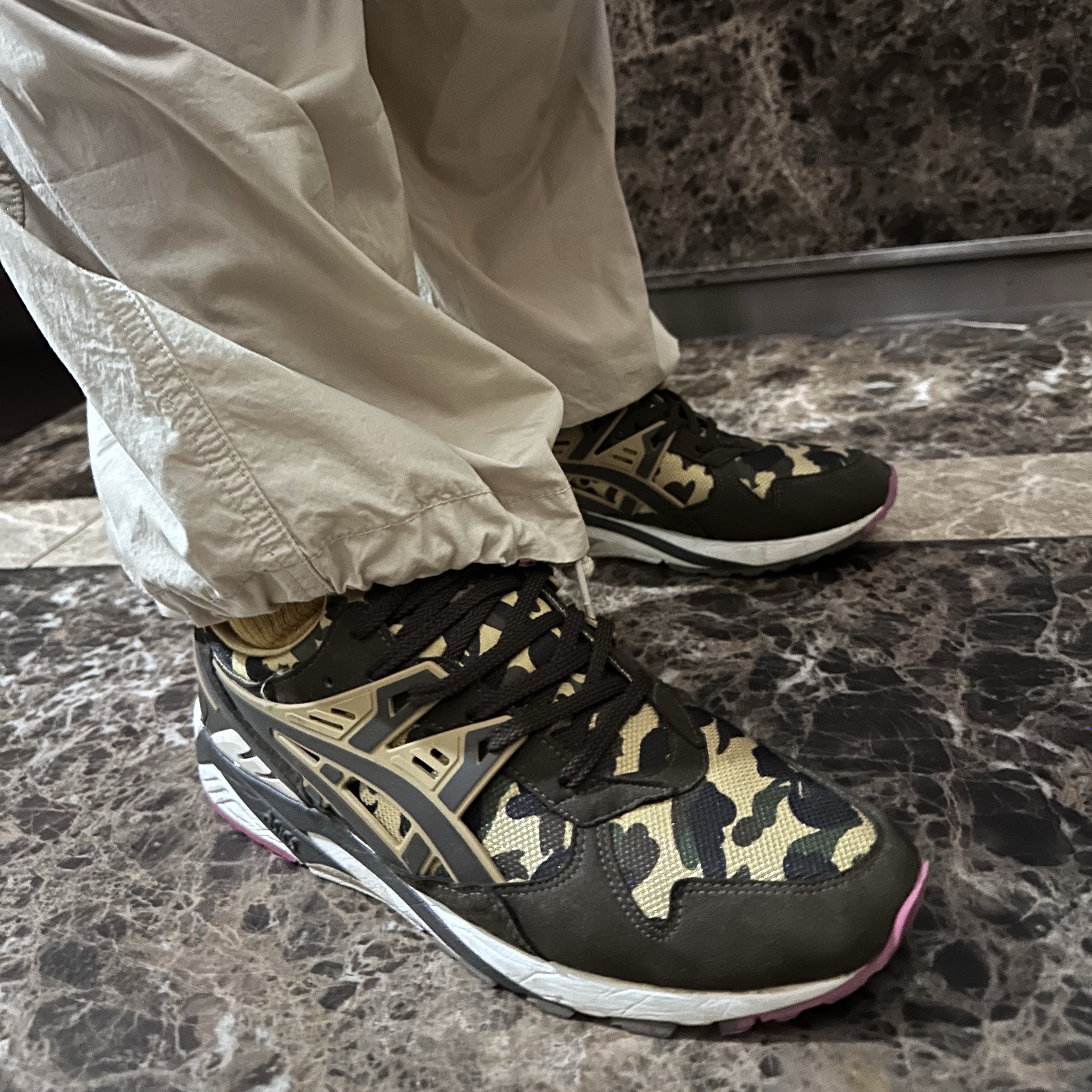 Aftermath Atm Logo Ball Cap Navy, Asics x BAPE Gel-Kayano Trainer Brown Camo 착용 스타일 - 5